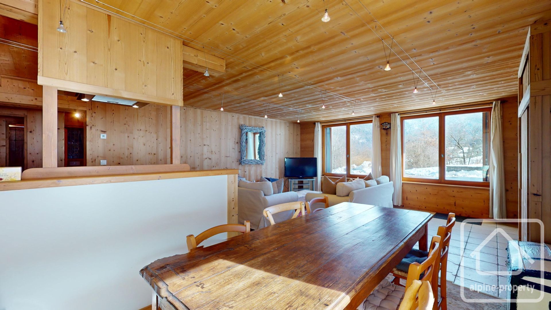 Prime Vercland 2 Bedroom Apartment, 600m To Lift, Large Living Area, Terrace Views, Low Charges, In Excellent Condition. – APPTRENAND