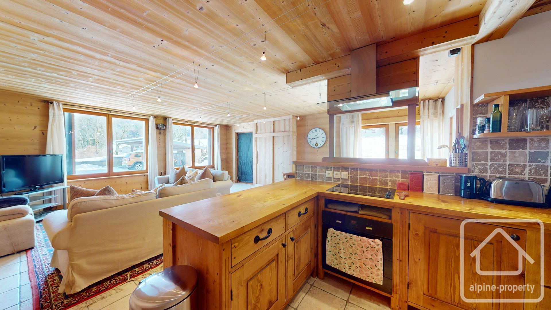 Prime Vercland 2 Bedroom Apartment, 600m To Lift, Large Living Area, Terrace Views, Low Charges, In Excellent Condition. – APPTRENAND