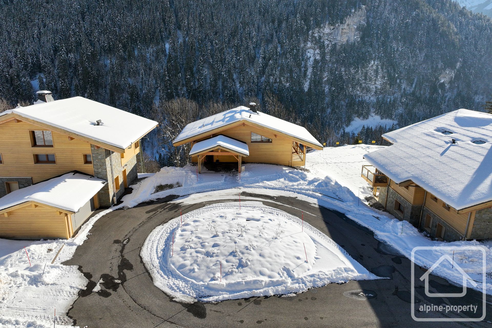 A Stunning, Modern Chalet Built To High Specifications, In A Sunny Location With Open Views. – CHALETGENEVA