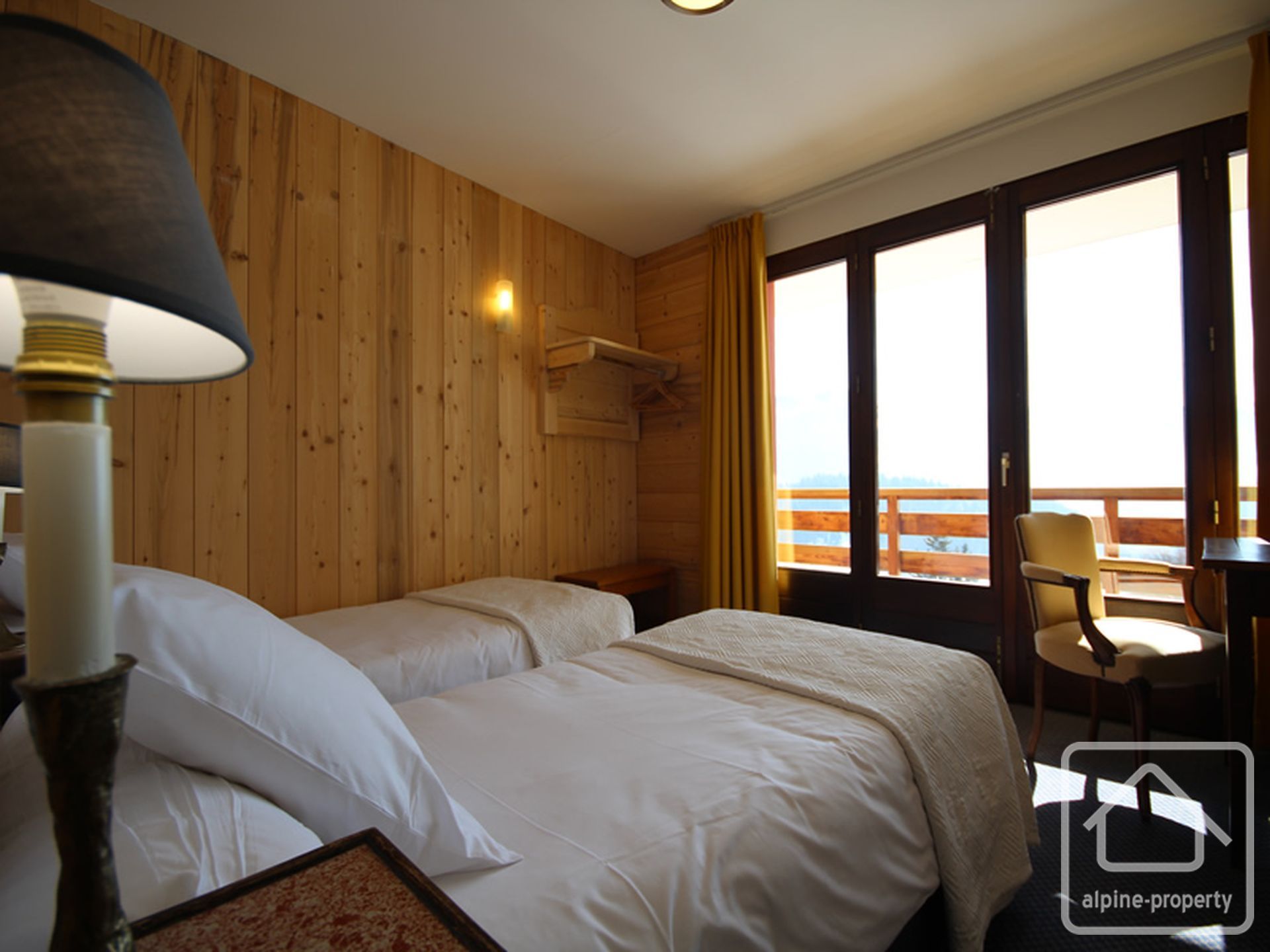 Exceptional Former Hotel In A Ski Resort Centre – 900 Sq M Of Opportunity – ZAMBARZOUK