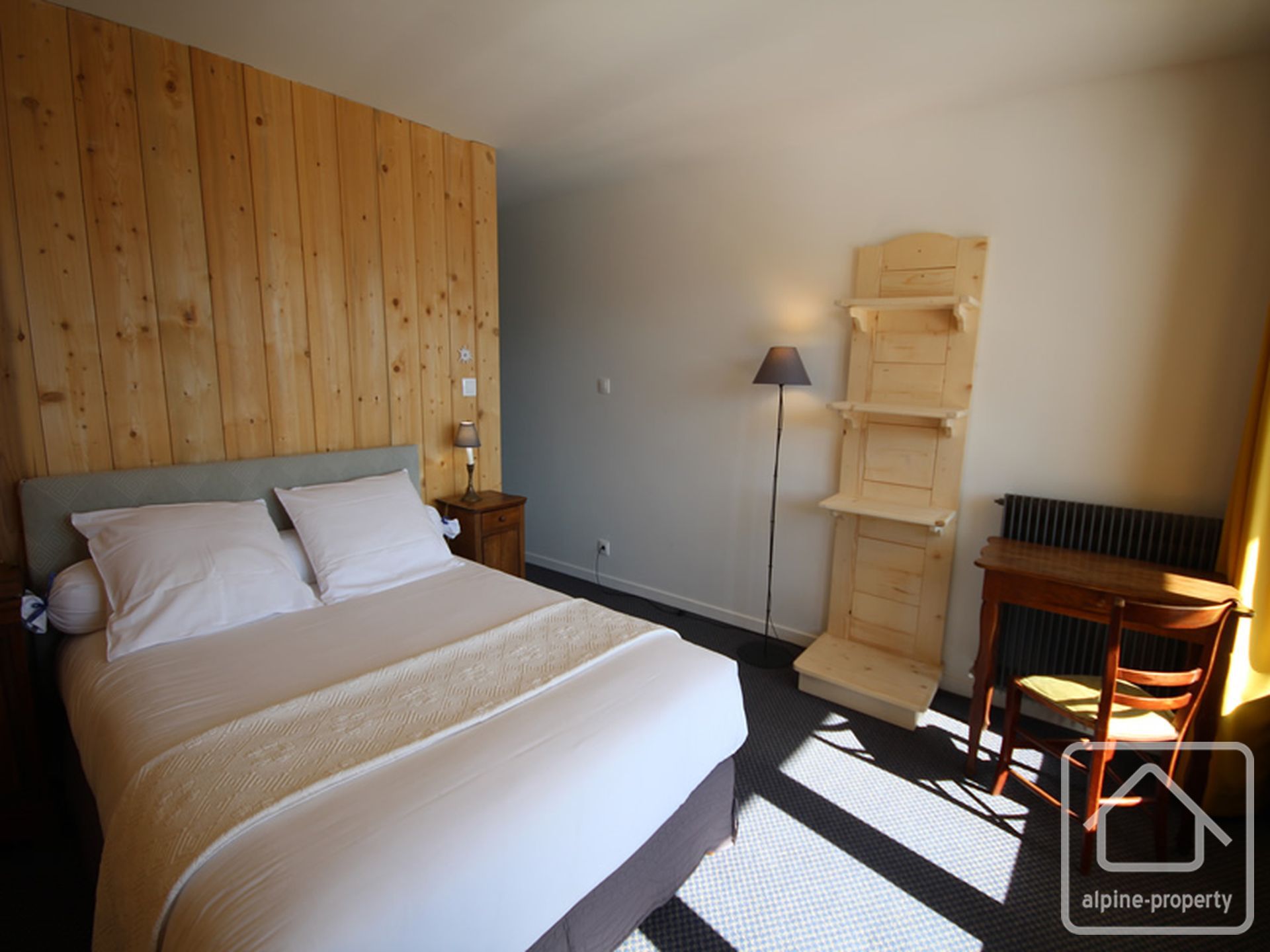 Exceptional Former Hotel In A Ski Resort Centre – 900 Sq M Of Opportunity – ZAMBARZOUK