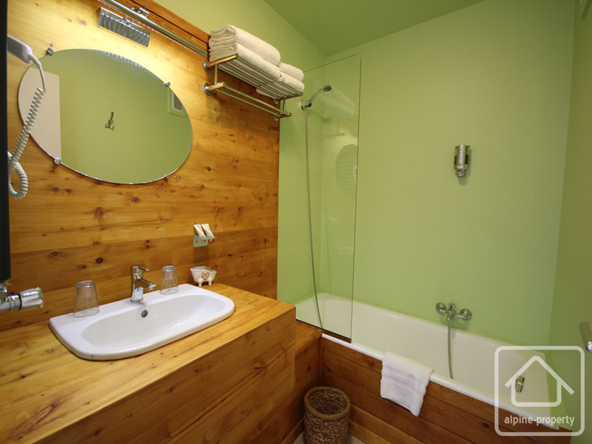 Exceptional Former Hotel In A Ski Resort Centre – 900 Sq M Of Opportunity – ZAMBARZOUK