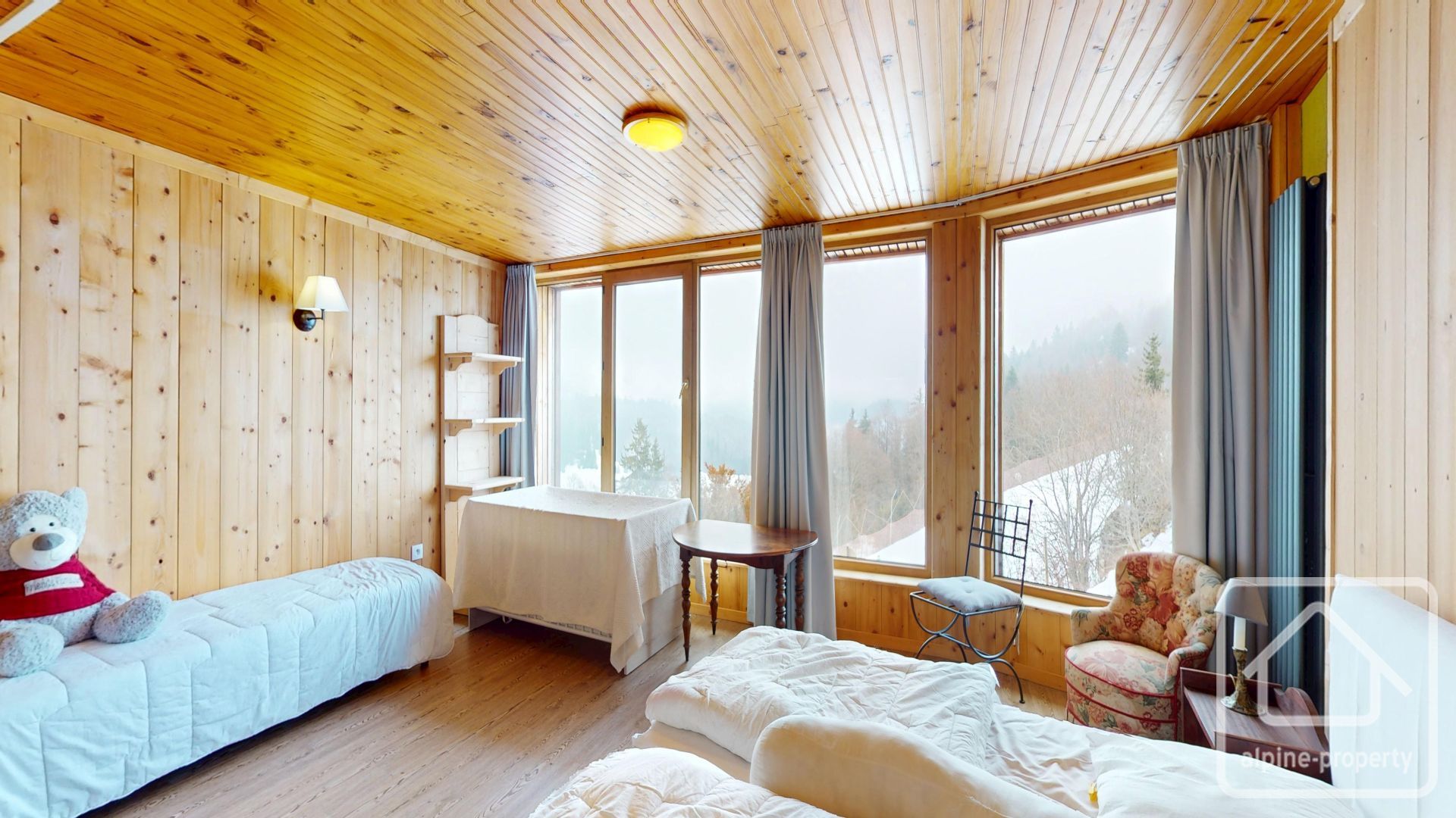 Exceptional Former Hotel In A Ski Resort Centre – 900 Sq M Of Opportunity – ZAMBARZOUK