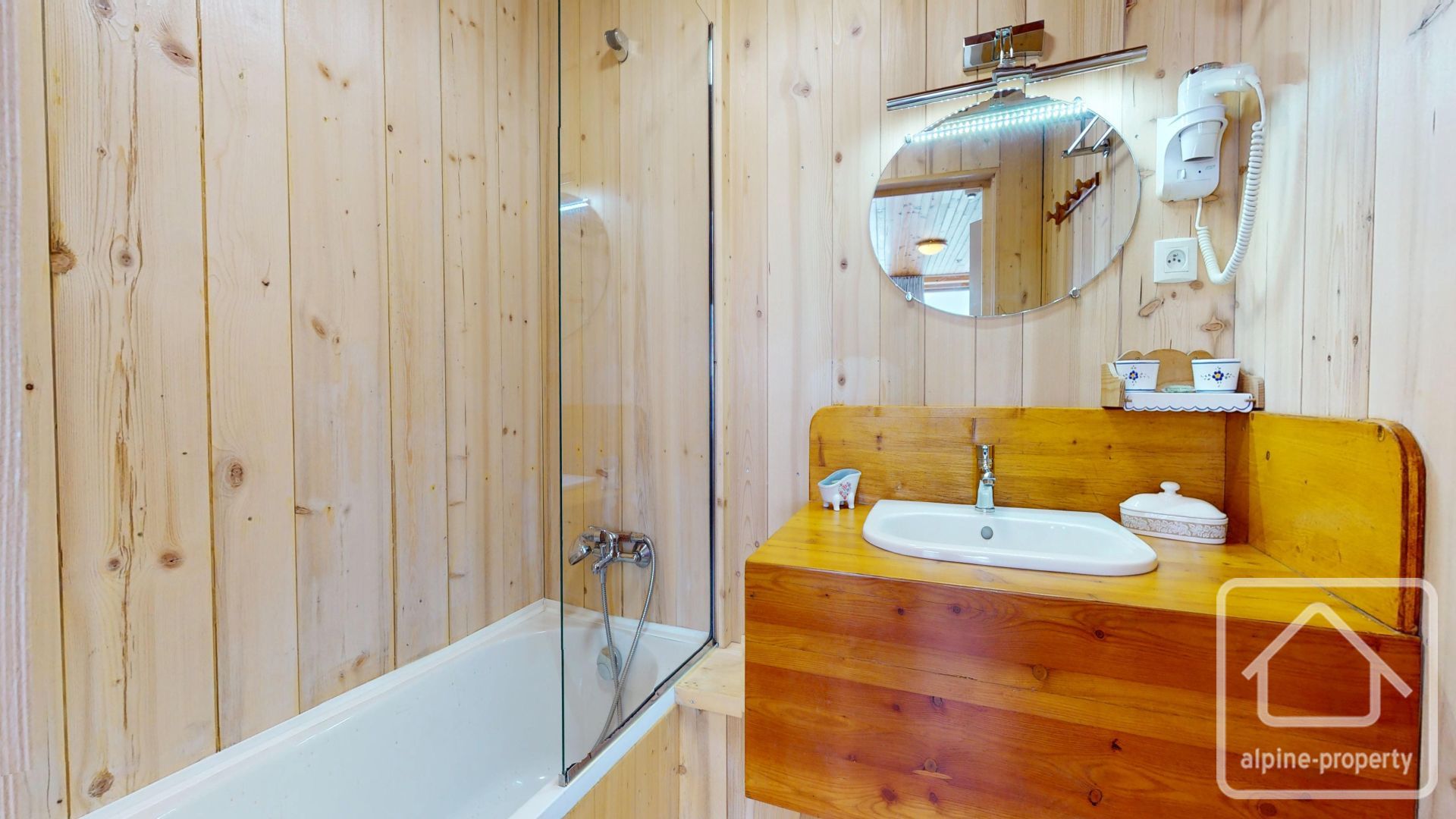 Exceptional Former Hotel In A Ski Resort Centre – 900 Sq M Of Opportunity – ZAMBARZOUK