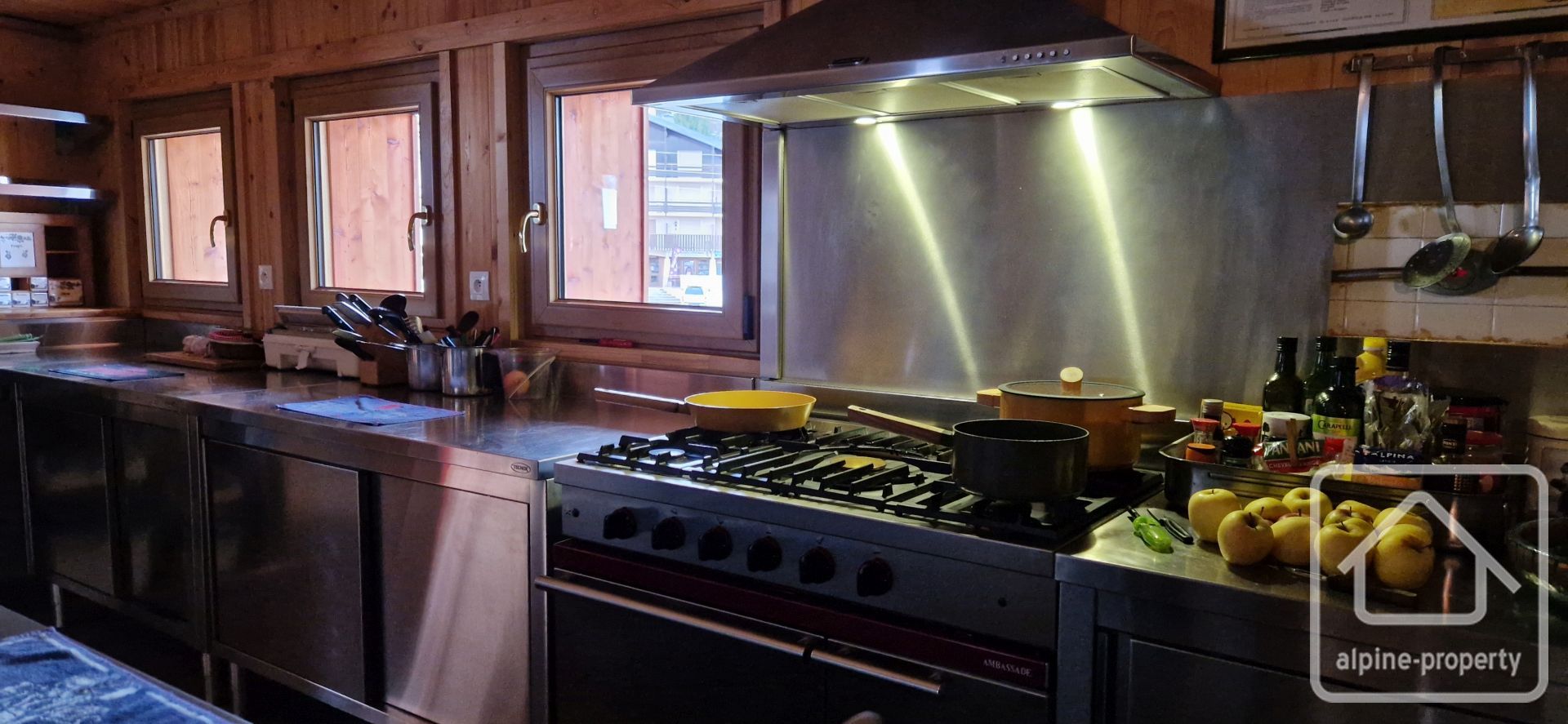 Exceptional Former Hotel In A Ski Resort Centre – 900 Sq M Of Opportunity – ZAMBARZOUK