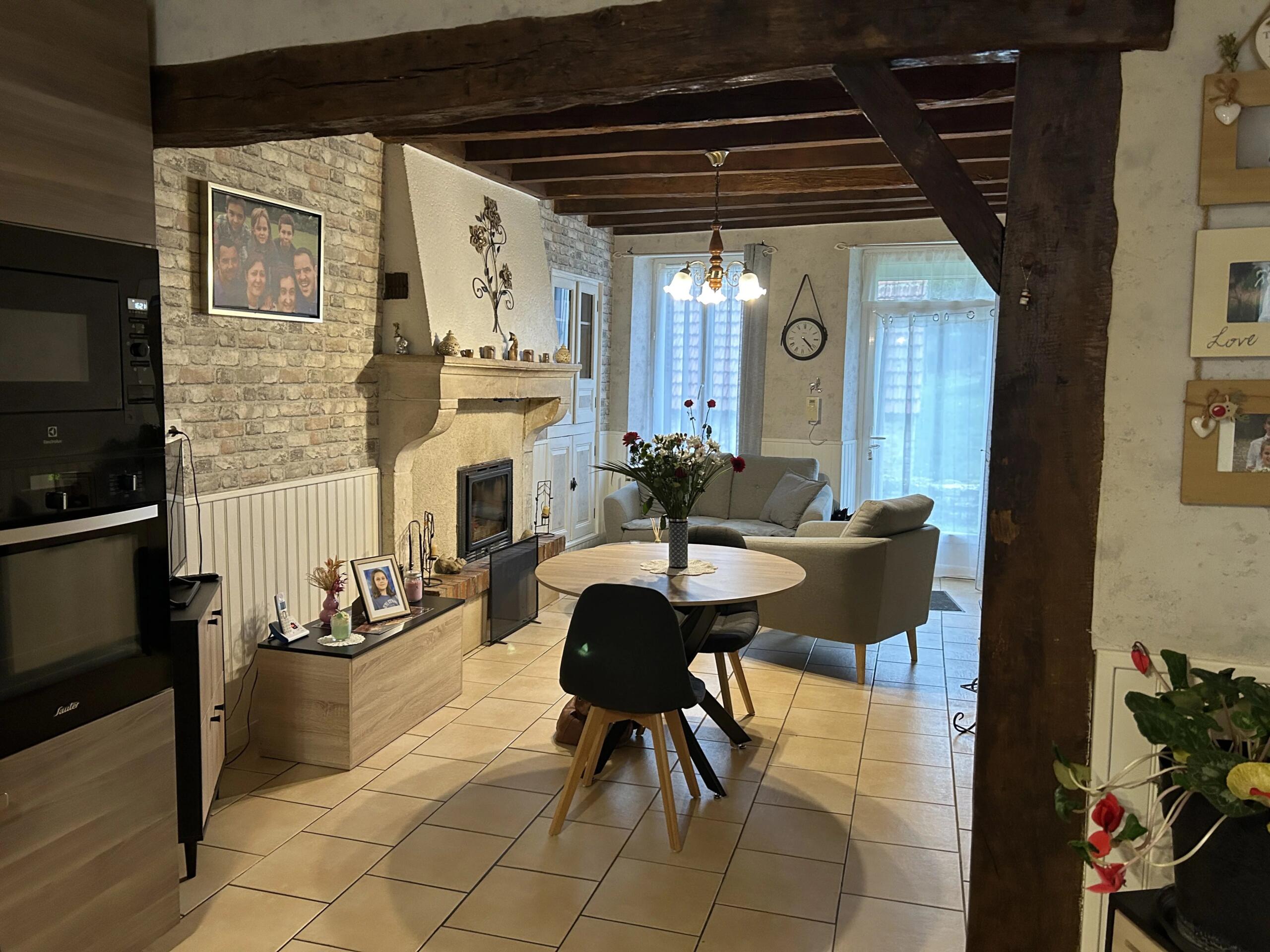 Pretty ready-to-move-in village house on one level, Centre – France – BVI84444