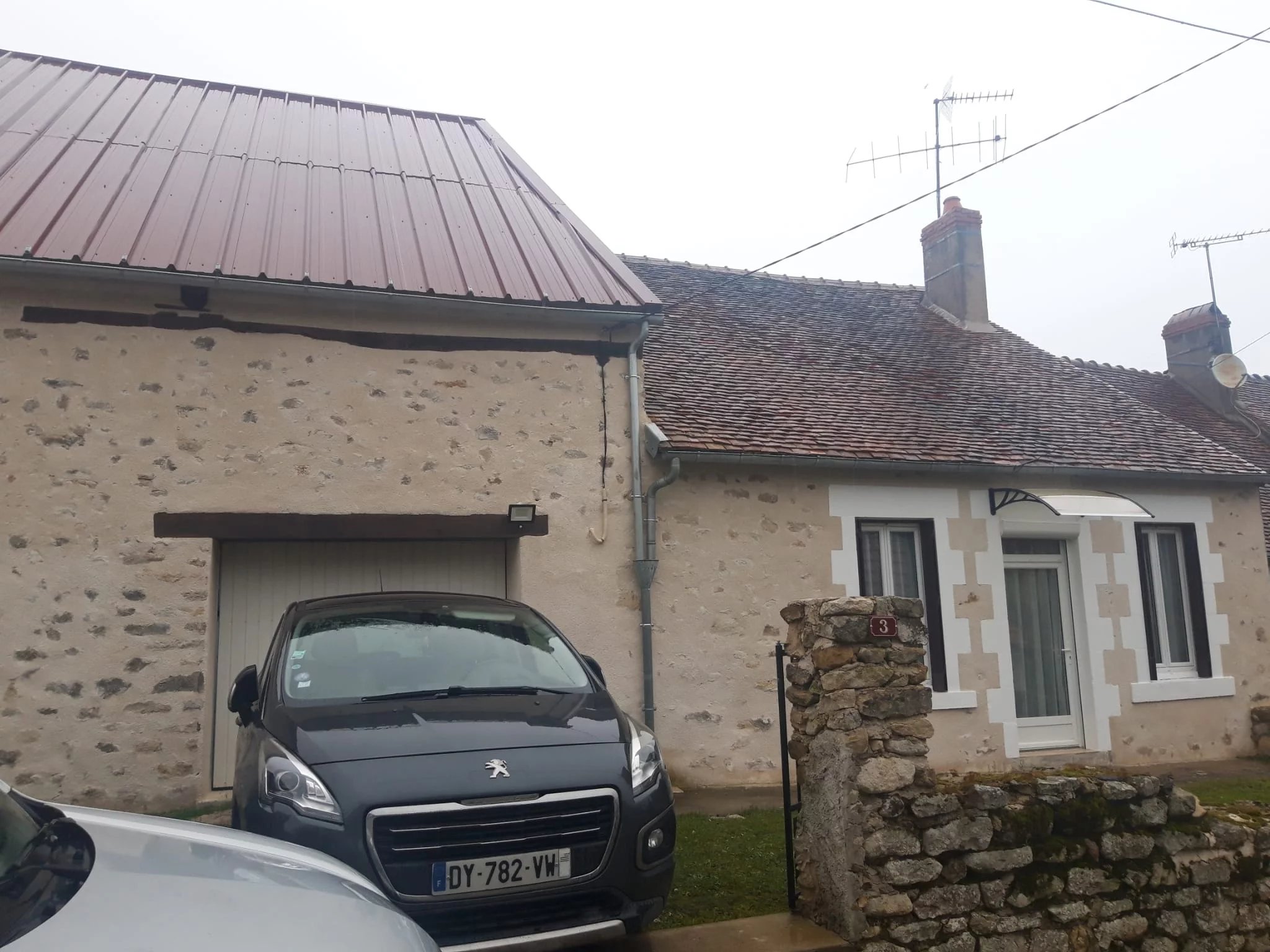 Pretty ready-to-move-in village house on one level, Centre – France – BVI84444