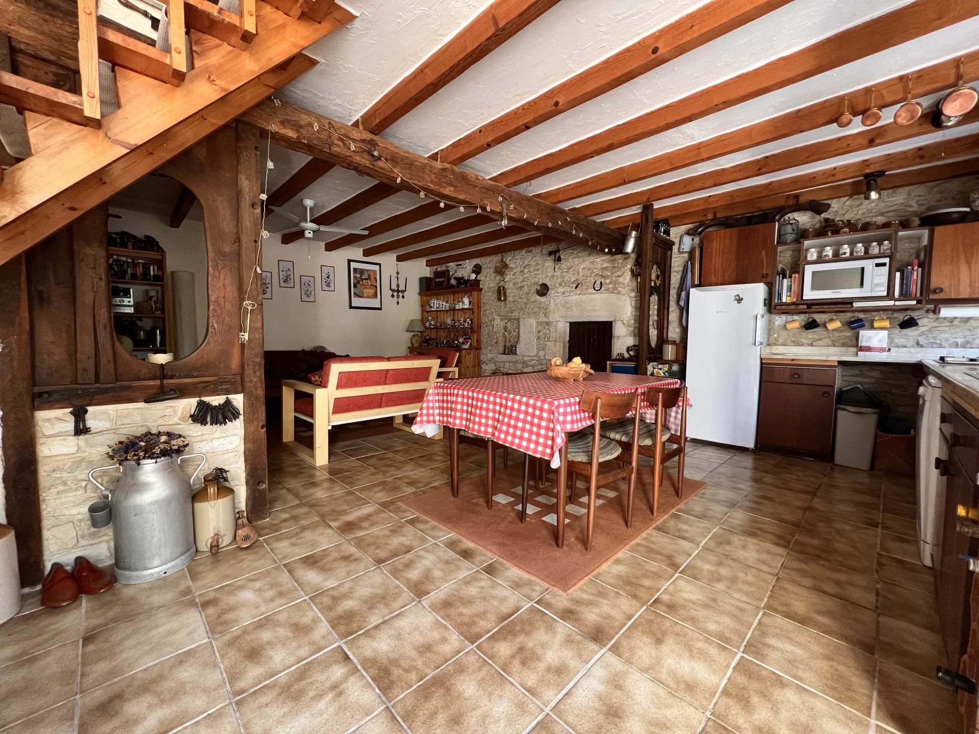 Stone property with potential to divide into 3 dwellings, Poitou-Charentes – France – BVI72128