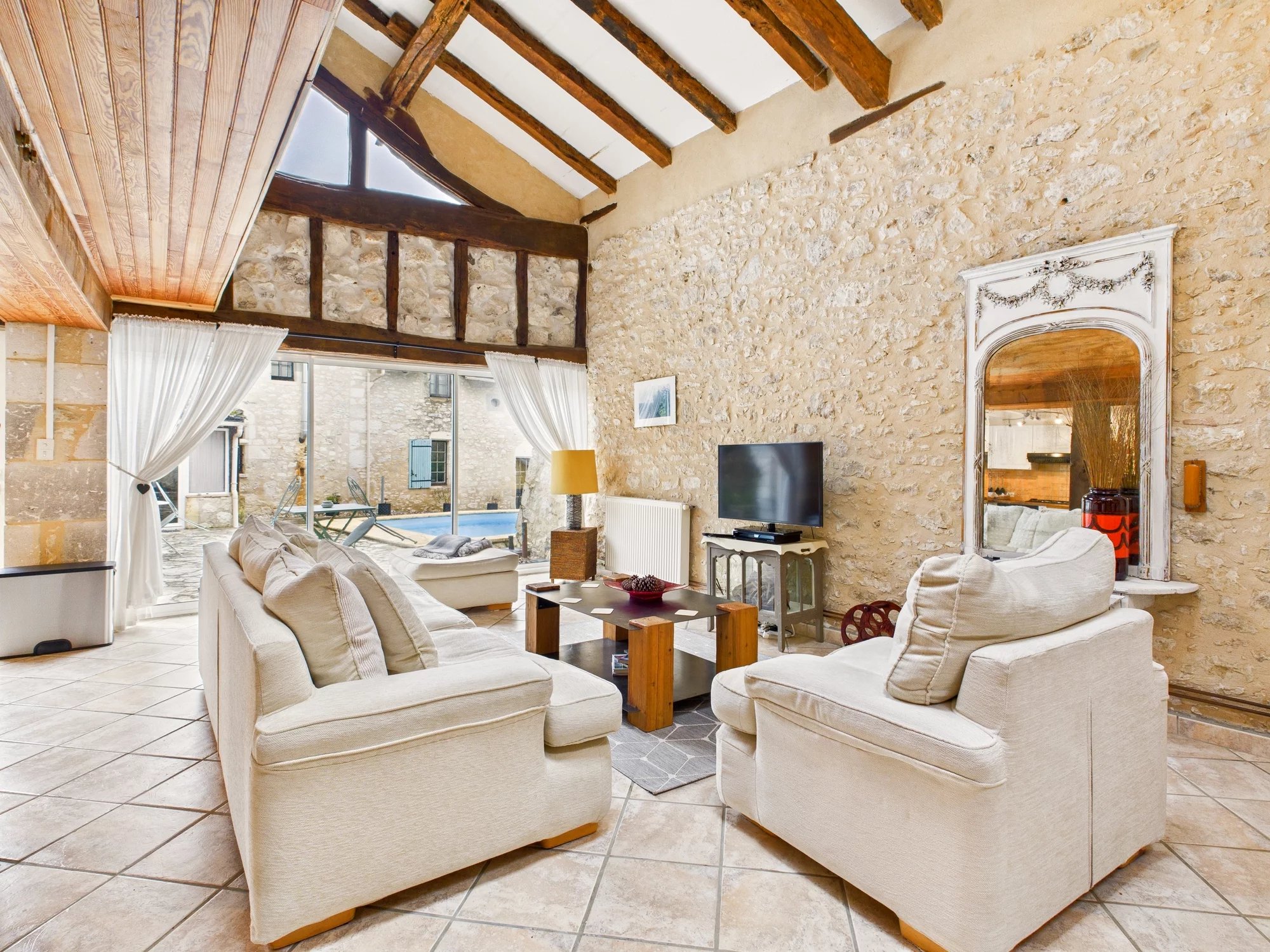 Charming stone property with pool in a Lovely Hamlet, Aquitaine – France – BVI84406