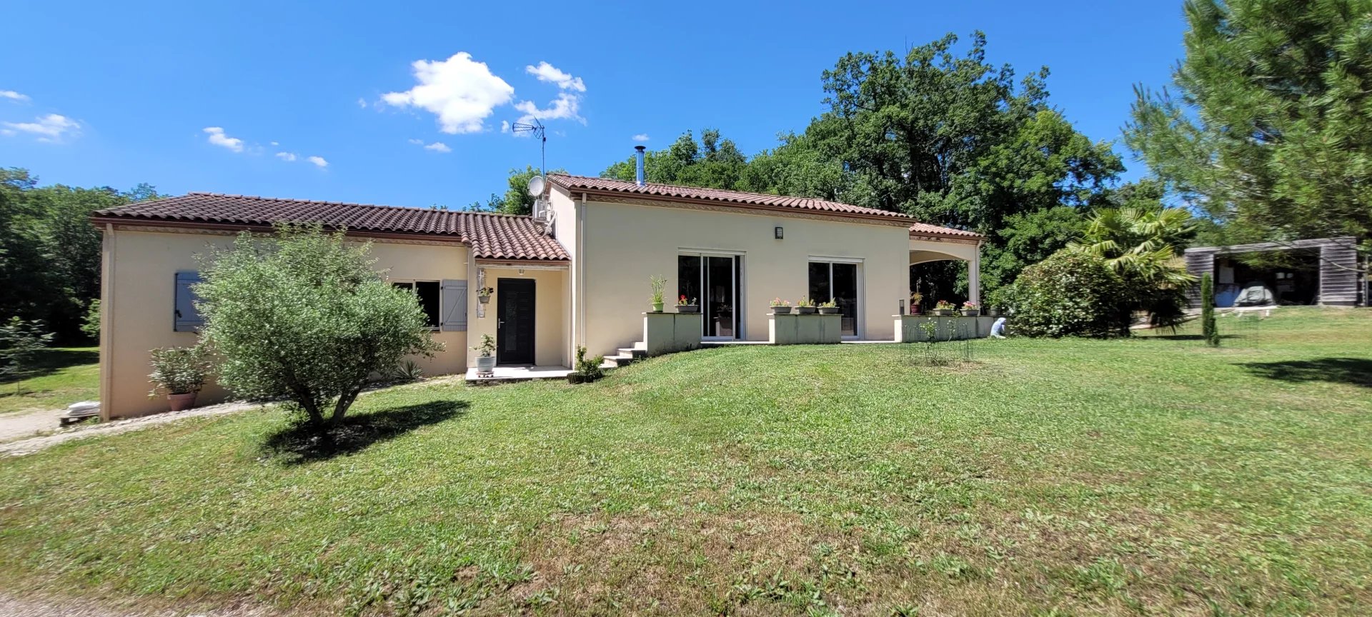 Contemporary 4-bed house with pool in the countryside, Midi-Pyrénées – France – BVI76007