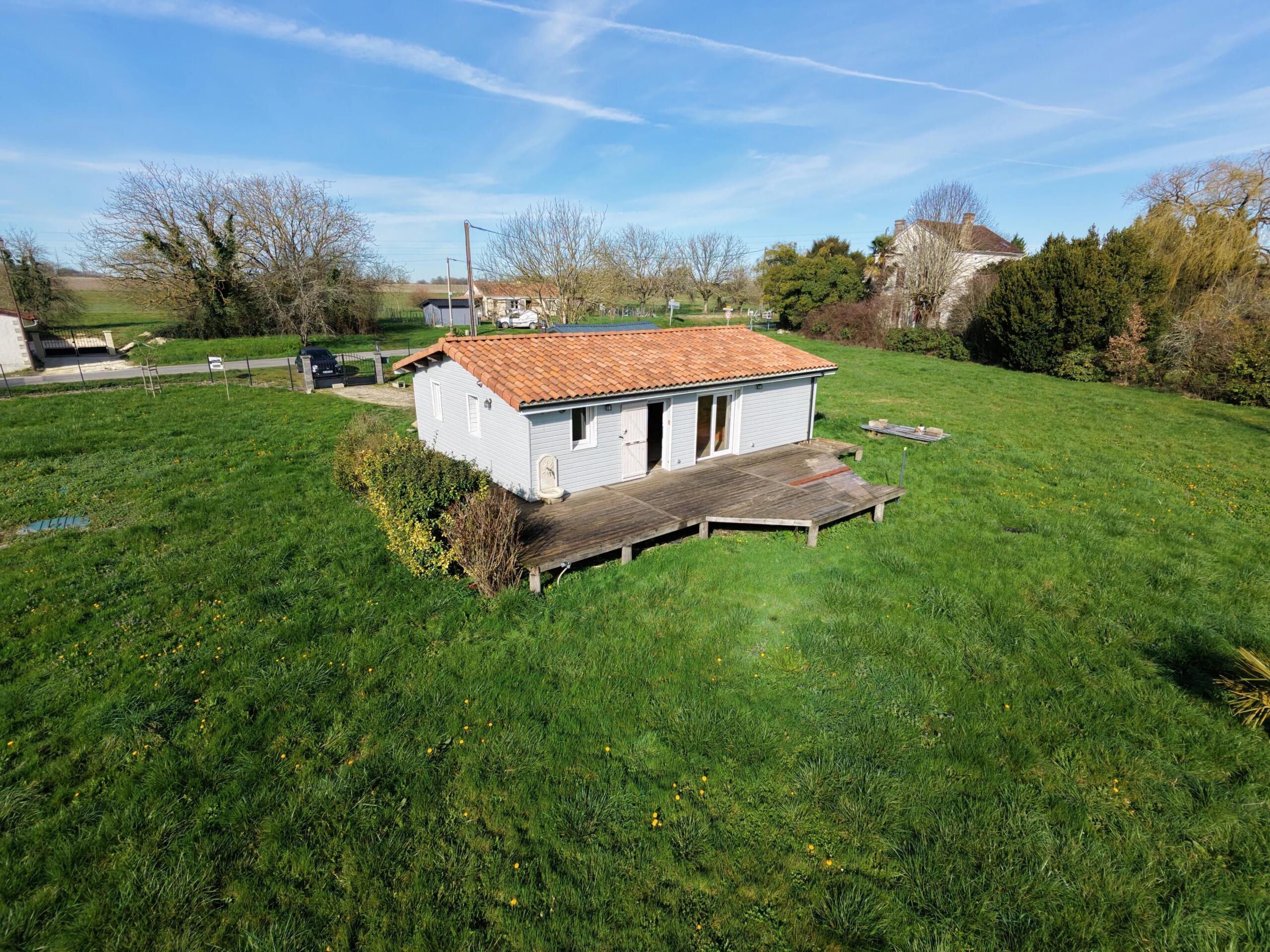 Charming Chalet near Aubeterre-sur-Dronne !, Aquitaine – France – BVI84583