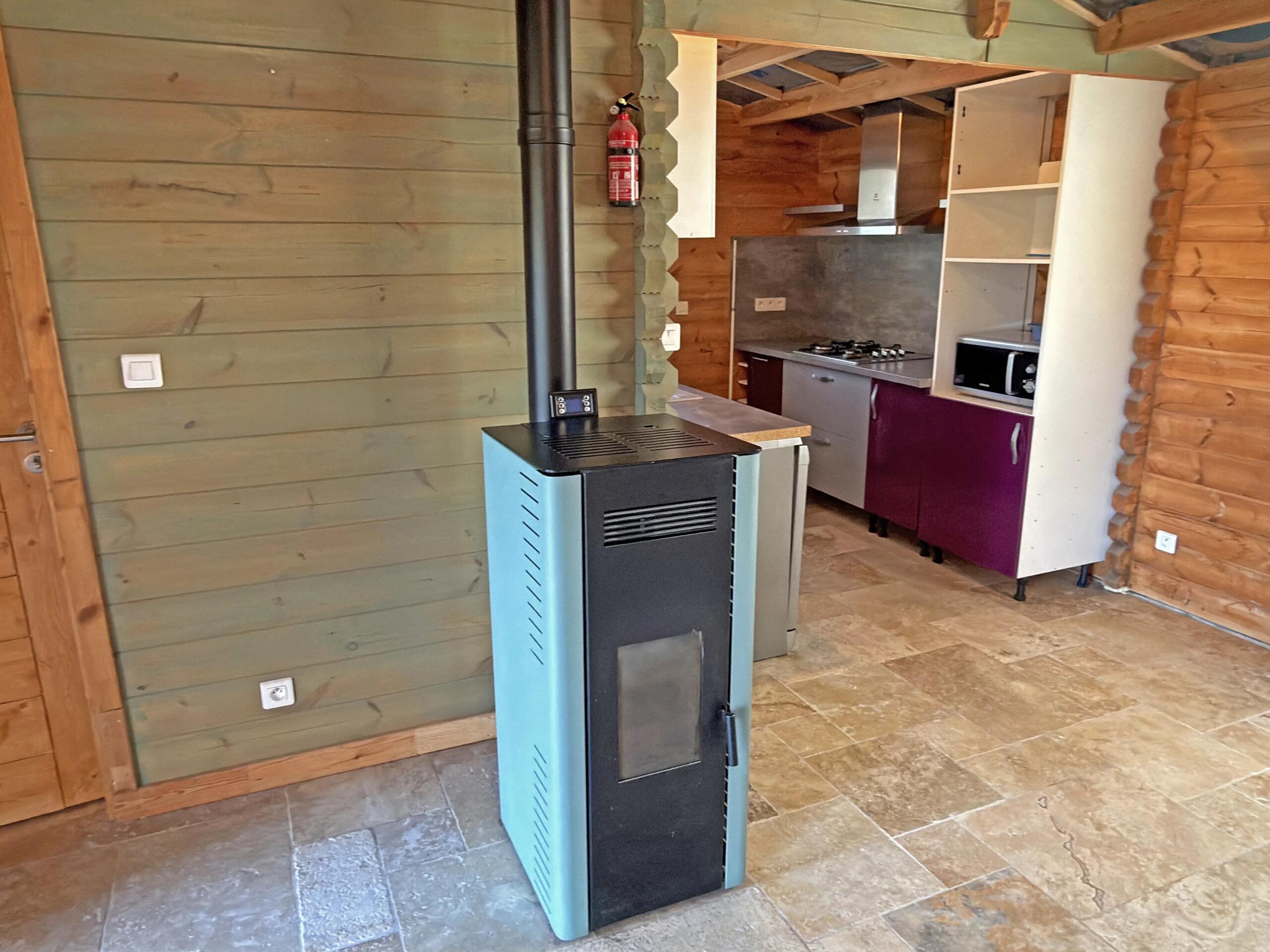 Charming Chalet near Aubeterre-sur-Dronne !, Aquitaine – France – BVI84583