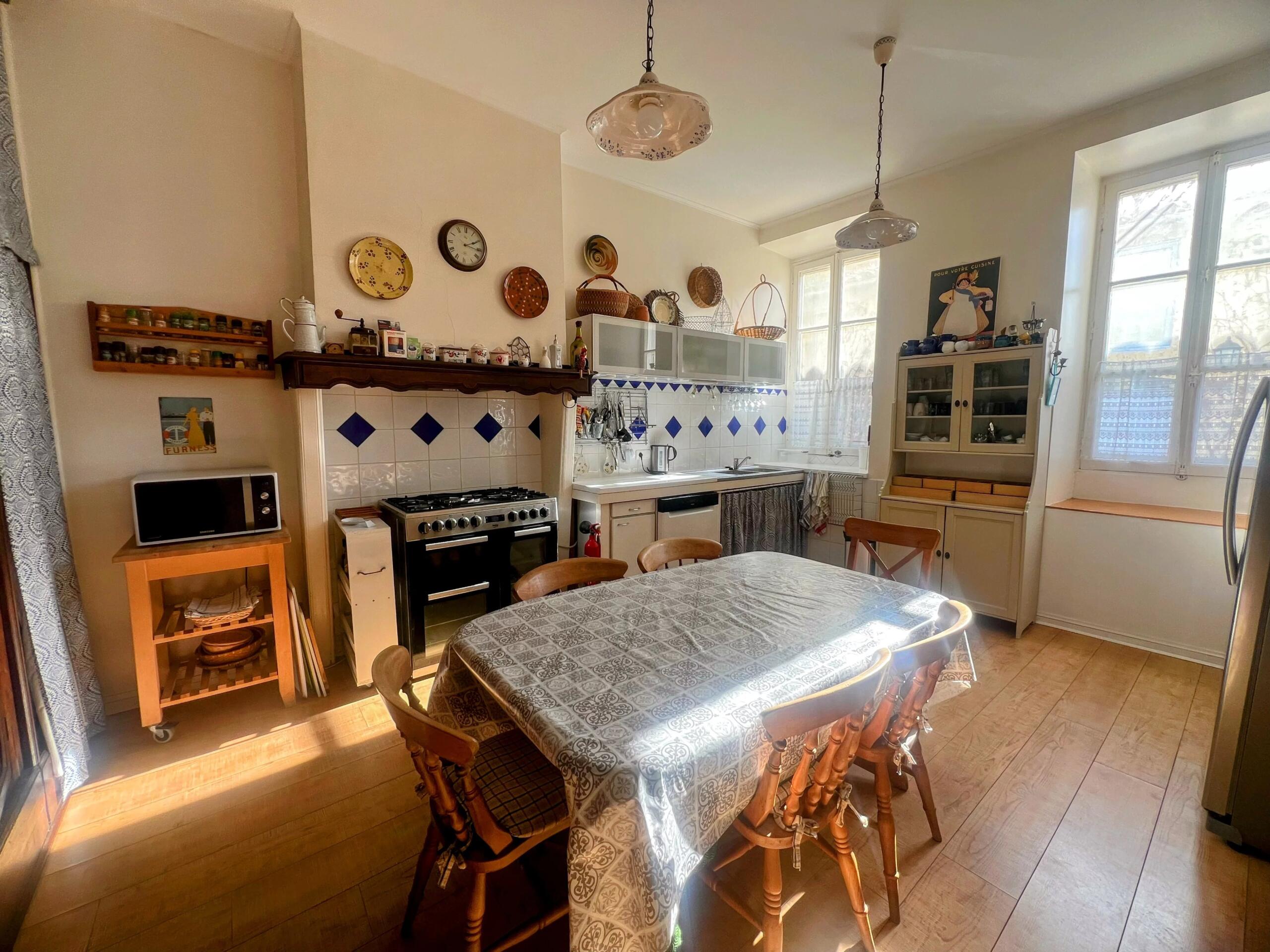 A Collection of Character Buildings with Principal Residence, Guest House and Mature Gardens, Midi-Pyrénées – France – BVI83459