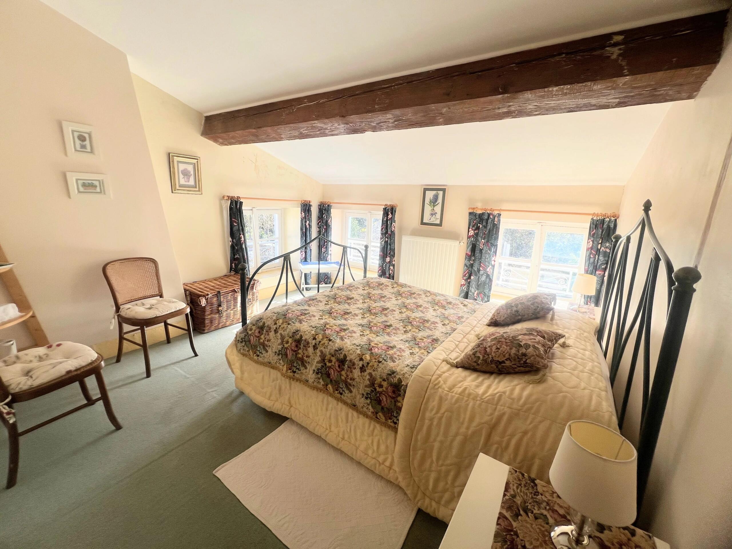 A Collection of Character Buildings with Principal Residence, Guest House and Mature Gardens, Midi-Pyrénées – France – BVI83459