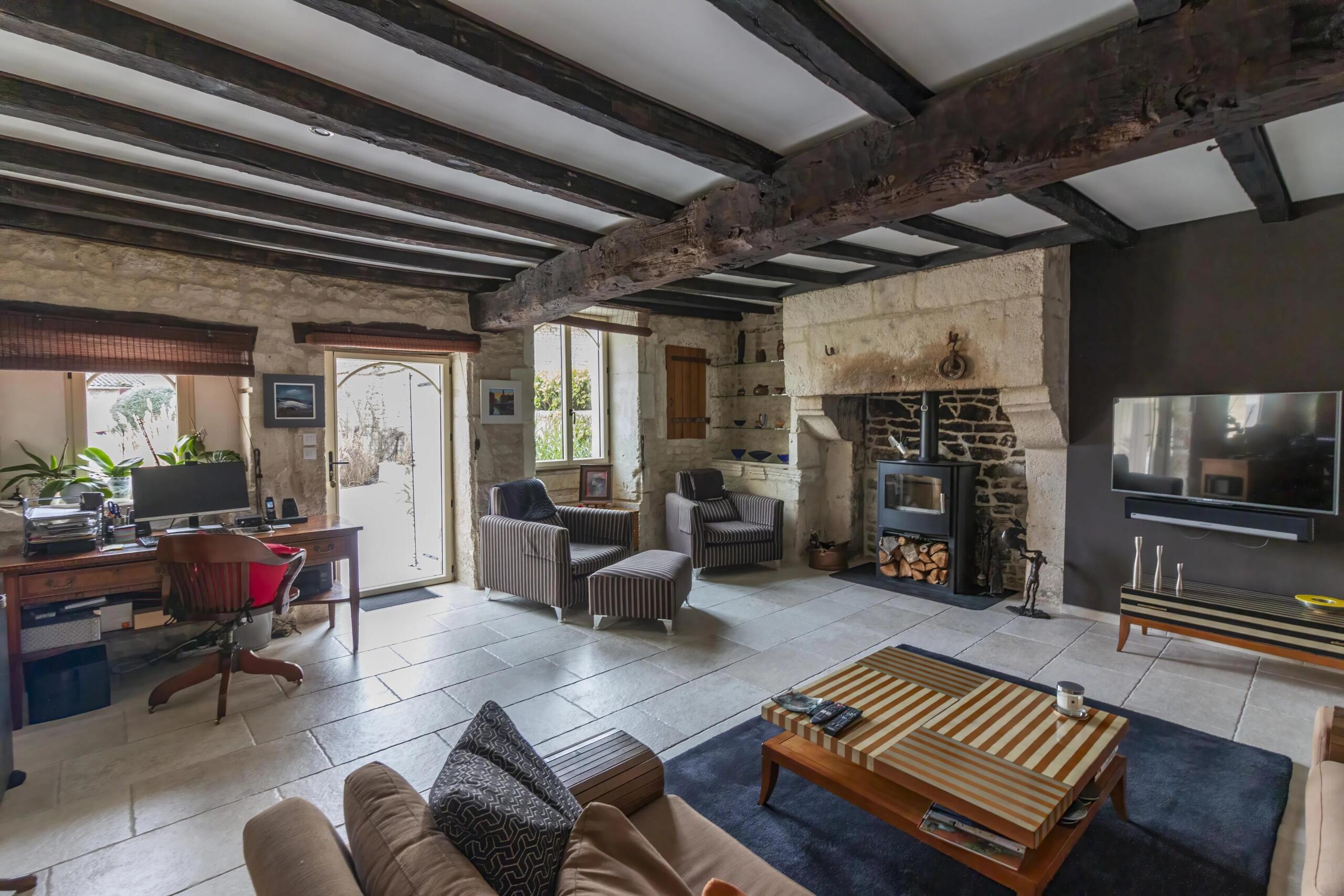 Your private haven just steps from village life, Poitou-Charentes – France – BVI84130