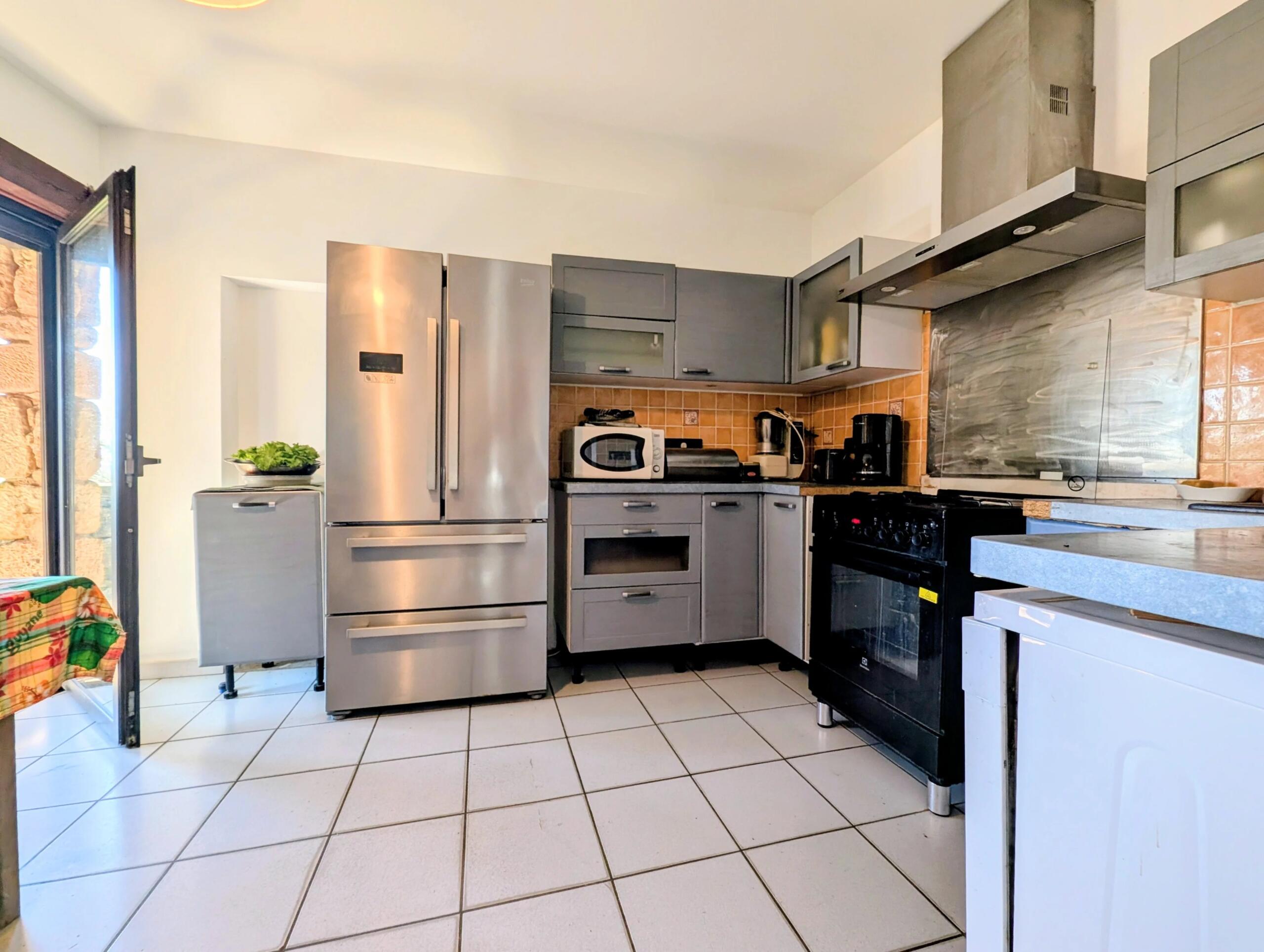 Charming village house with garden and stunning views, Aquitaine – France – BVI69888