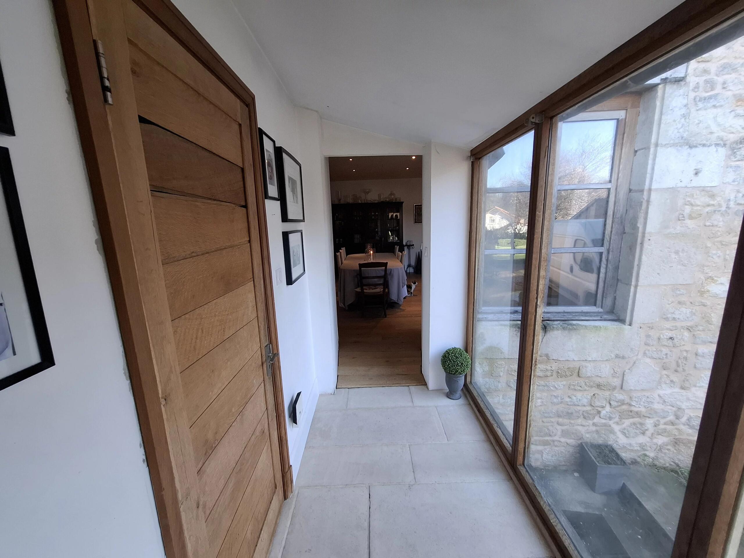 Fabulous Town House with business potential close to all amenities, Poitou-Charentes – France – BVI84235