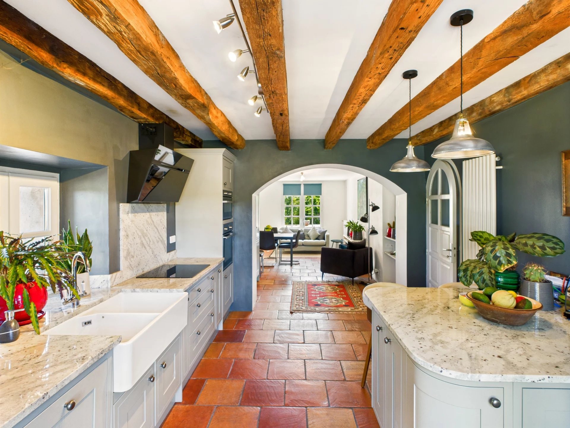 Charming Former Vigneron Estate with 33 Hectares, Panoramic Views, and Lake, Midi-Pyrénées – France – BVI81771