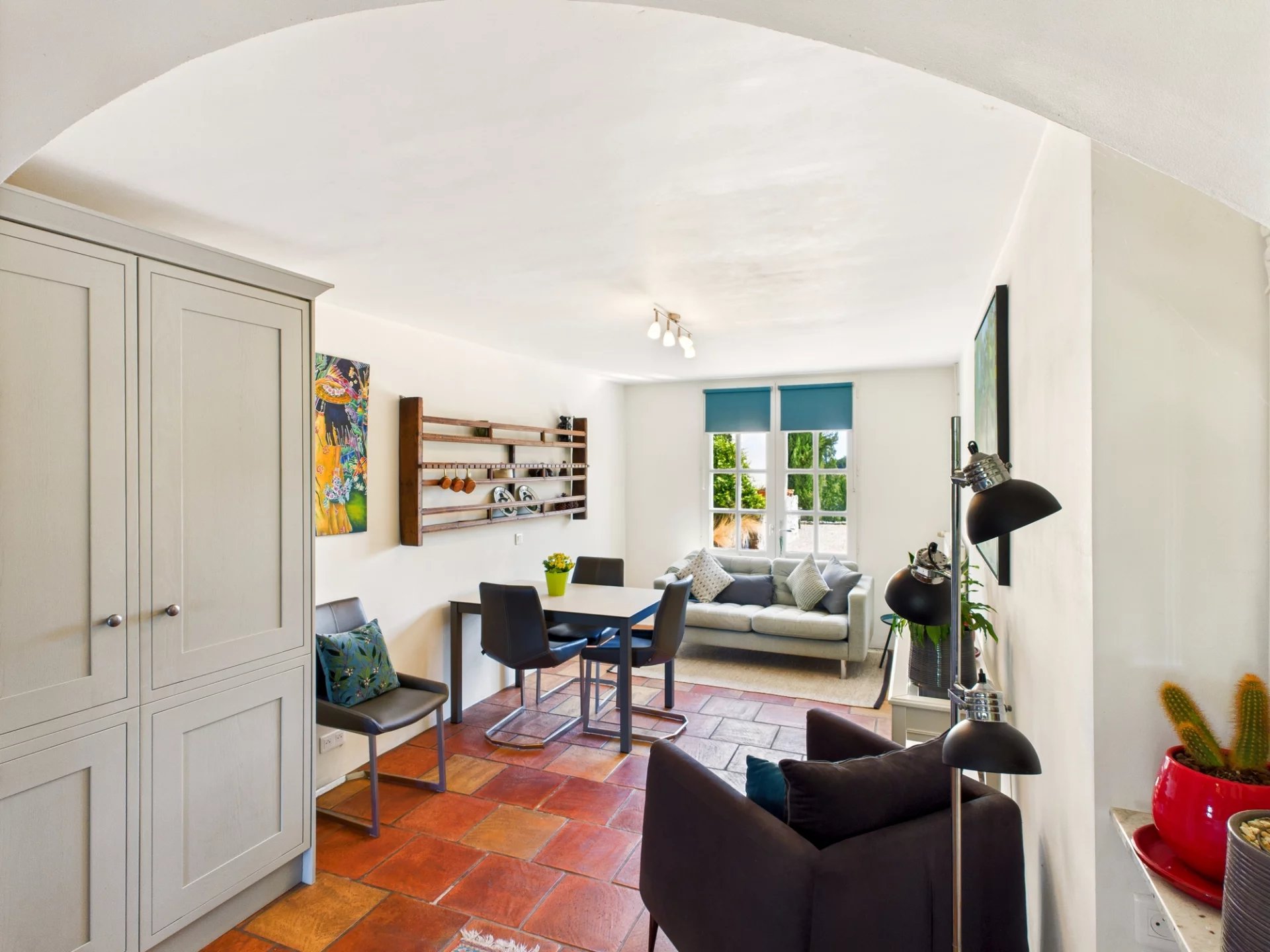 Charming Former Vigneron Estate with 33 Hectares, Panoramic Views, and Lake, Midi-Pyrénées – France – BVI81771