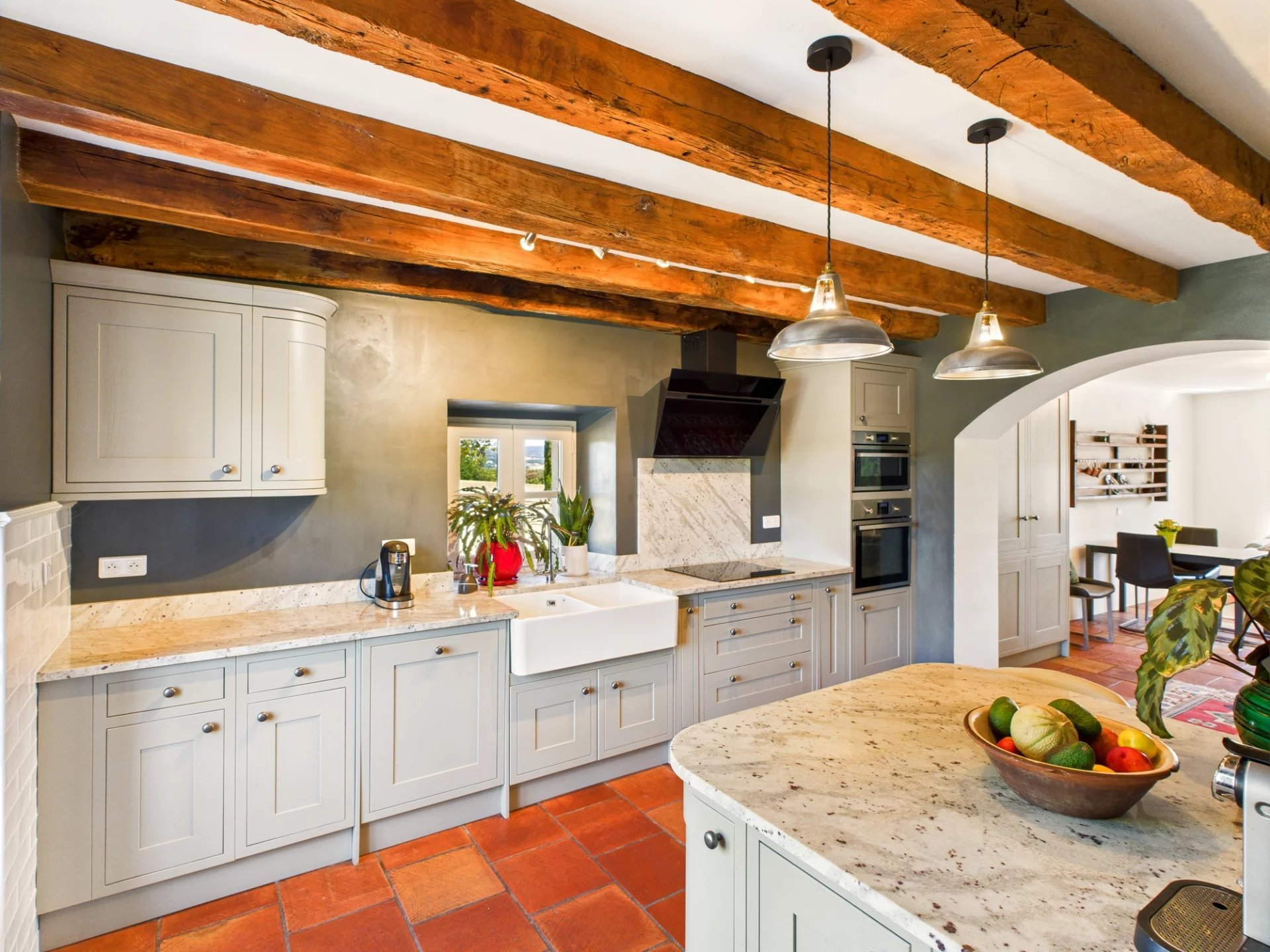 Charming Former Vigneron Estate with 33 Hectares, Panoramic Views, and Lake, Midi-Pyrénées – France – BVI81771