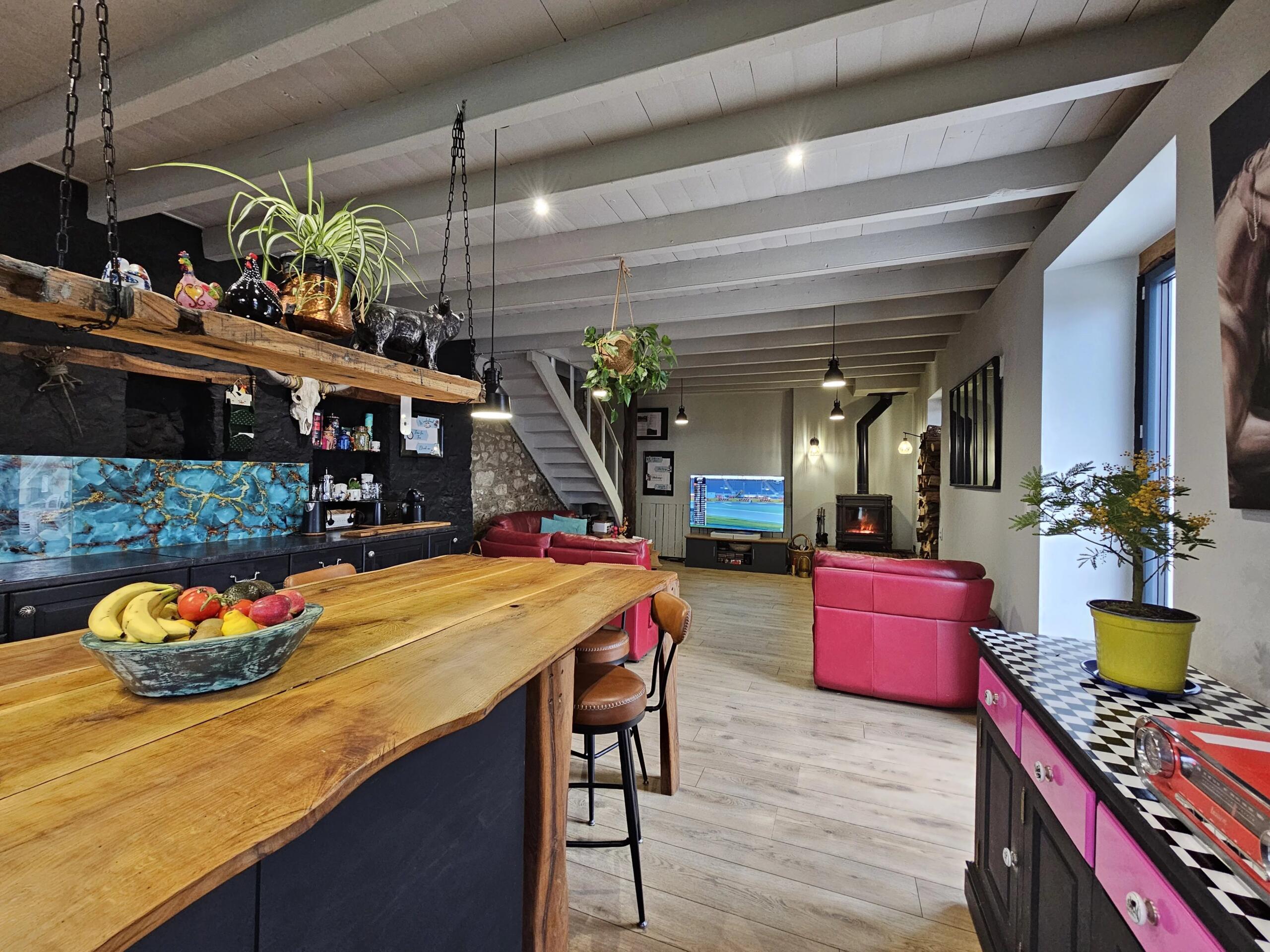 Views, Versatility and Village Convenience, Aquitaine – France – BVI84027