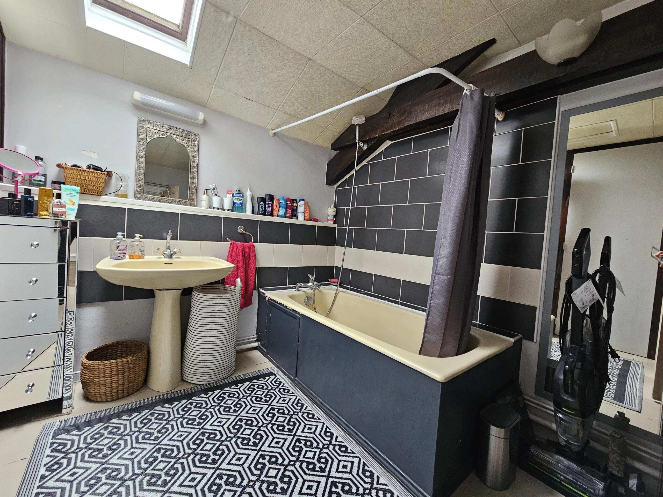 Views, Versatility and Village Convenience, Aquitaine – France – BVI84027