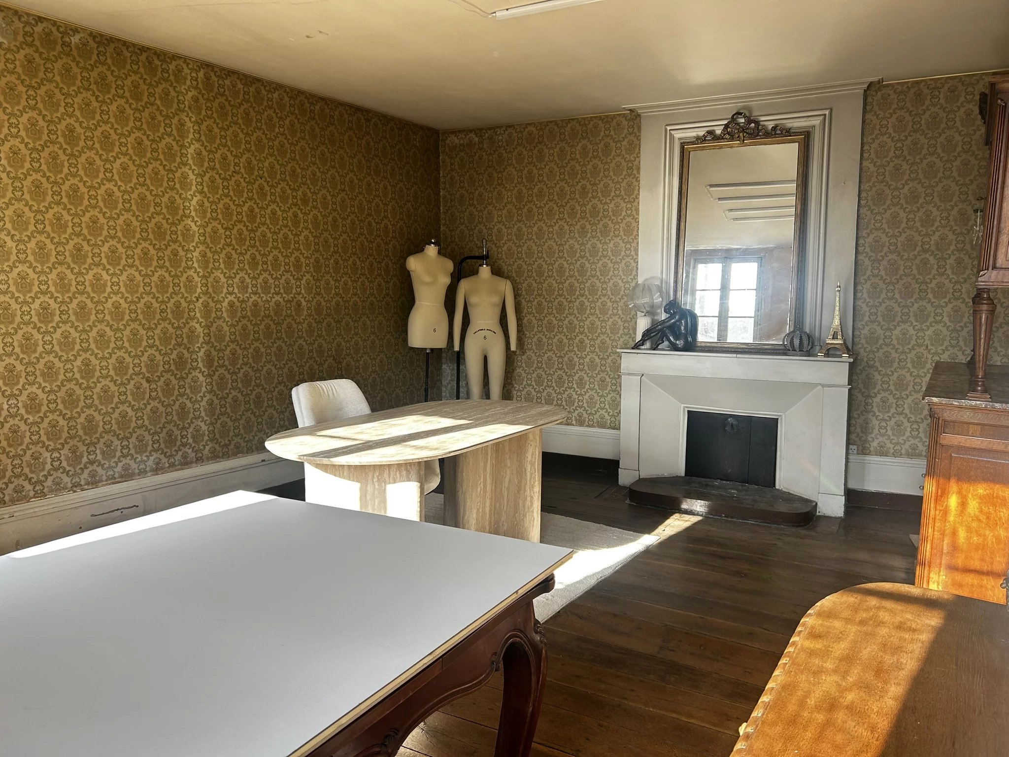 5 Bedroom townhouse with lovely garden, Poitou-Charentes – France – BVI84343