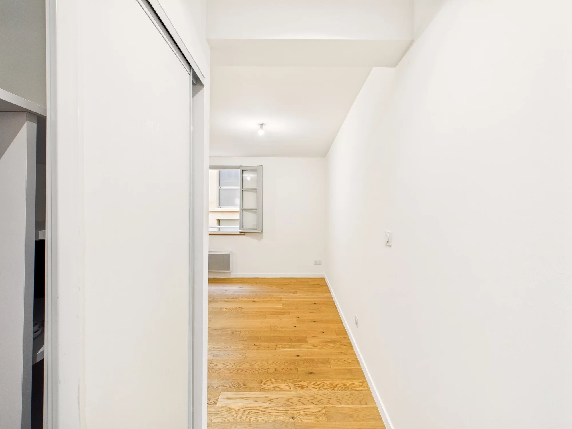 Aix-en-Provence – Fully renovated one-bedroom apartment – ​​Mazarin district, Provence-Alpes-Côte d’Azur – France – BVI84305