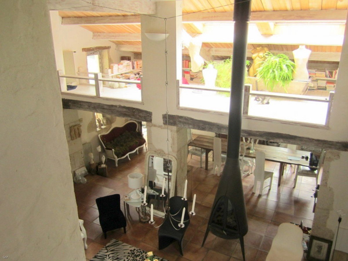 Charming stone house with outbuildings and pool, Aquitaine – France – BVI82558