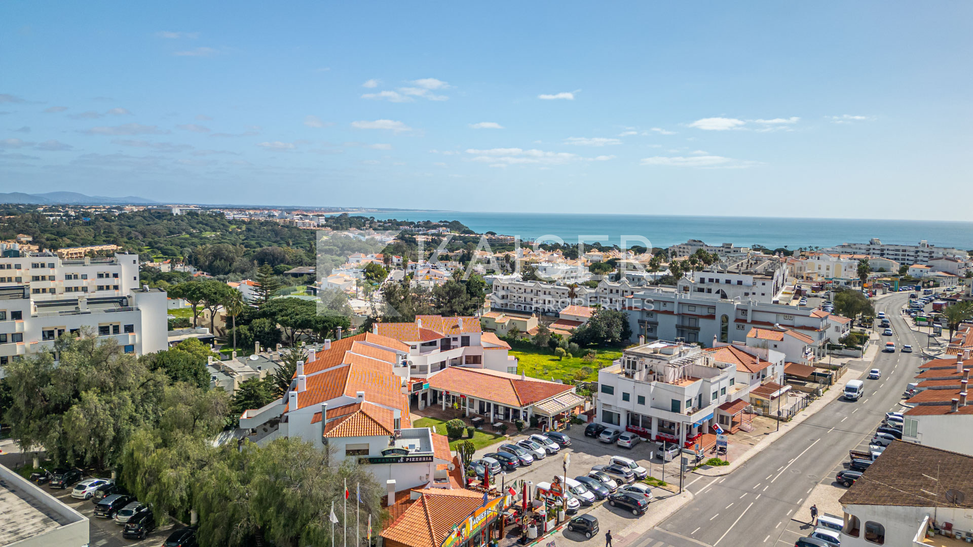 Commercial house in Albufeira, Portugal – KP1326