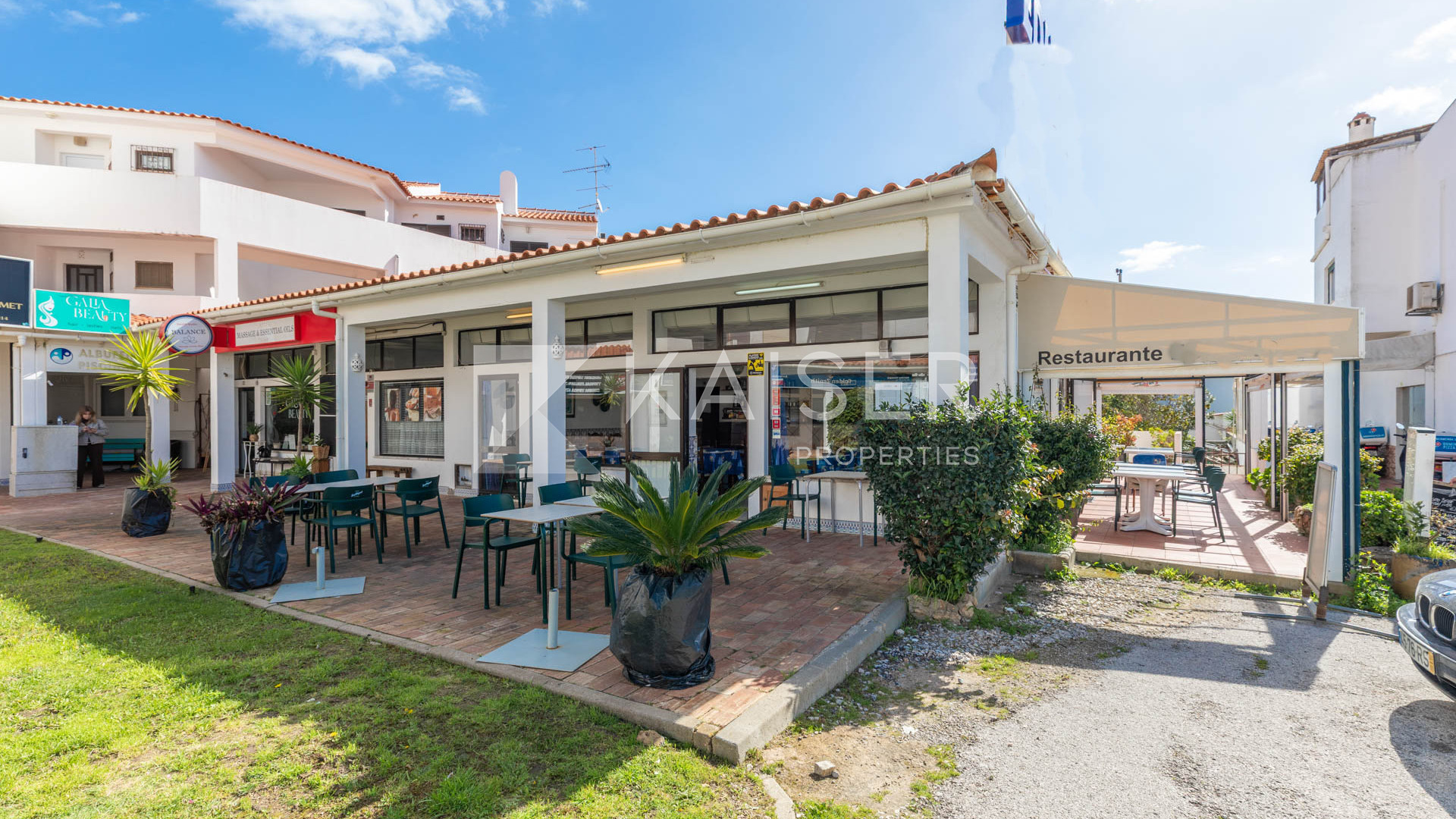 Commercial house in Albufeira, Portugal – KP1326