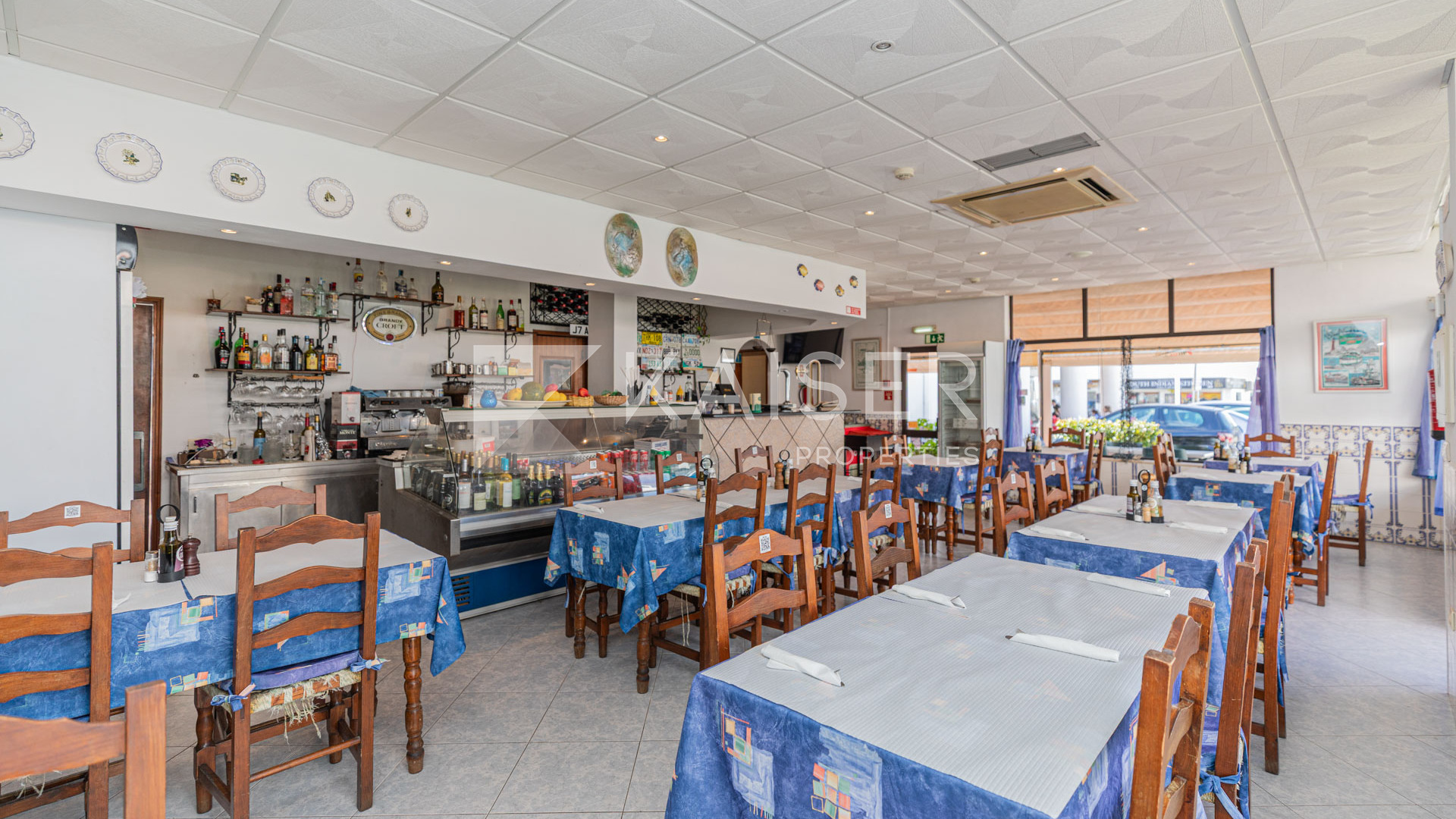 Commercial house in Albufeira, Portugal – KP1326