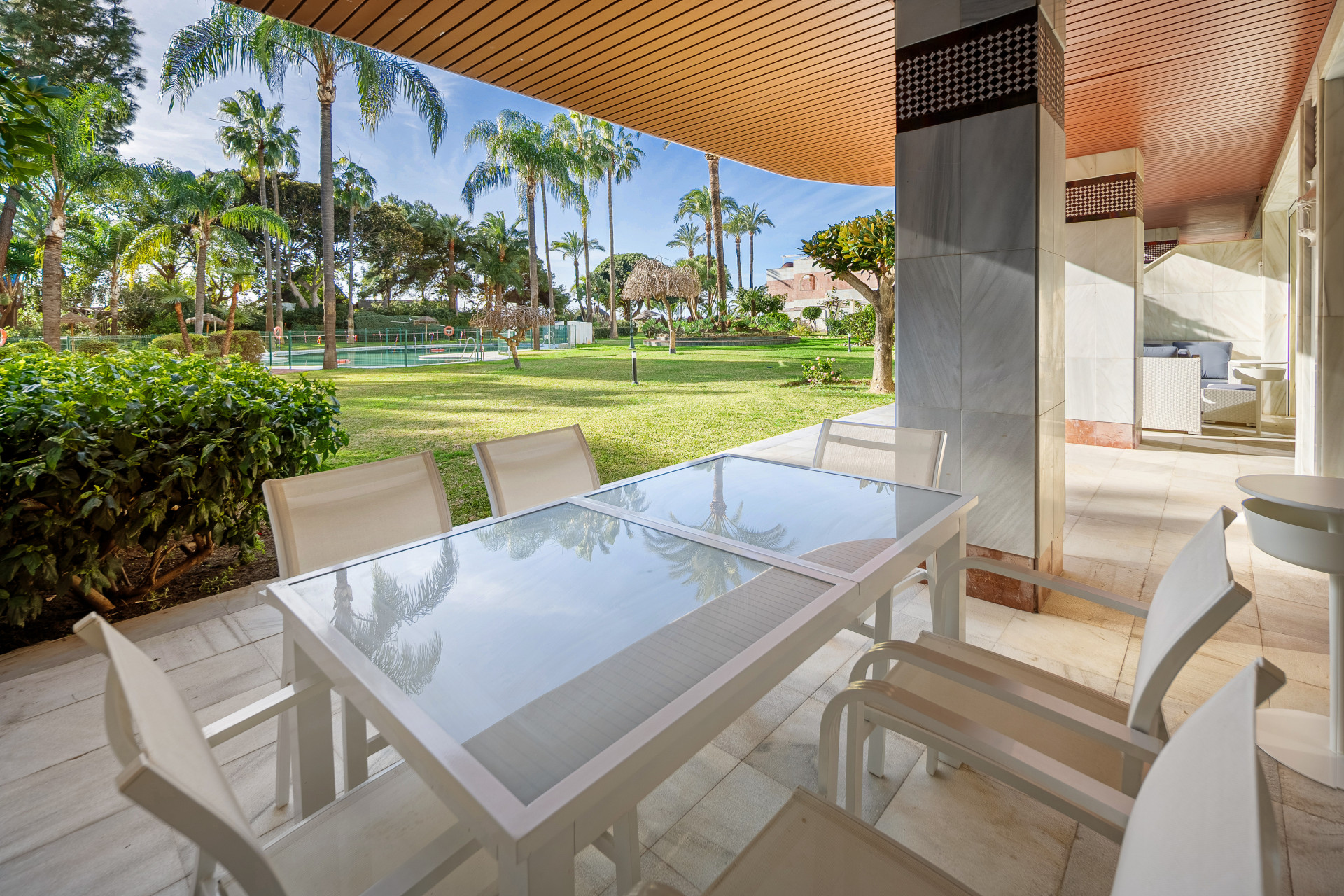 6 bedroom Apartment in Marbella, Malaga, Spain – 428-05282P