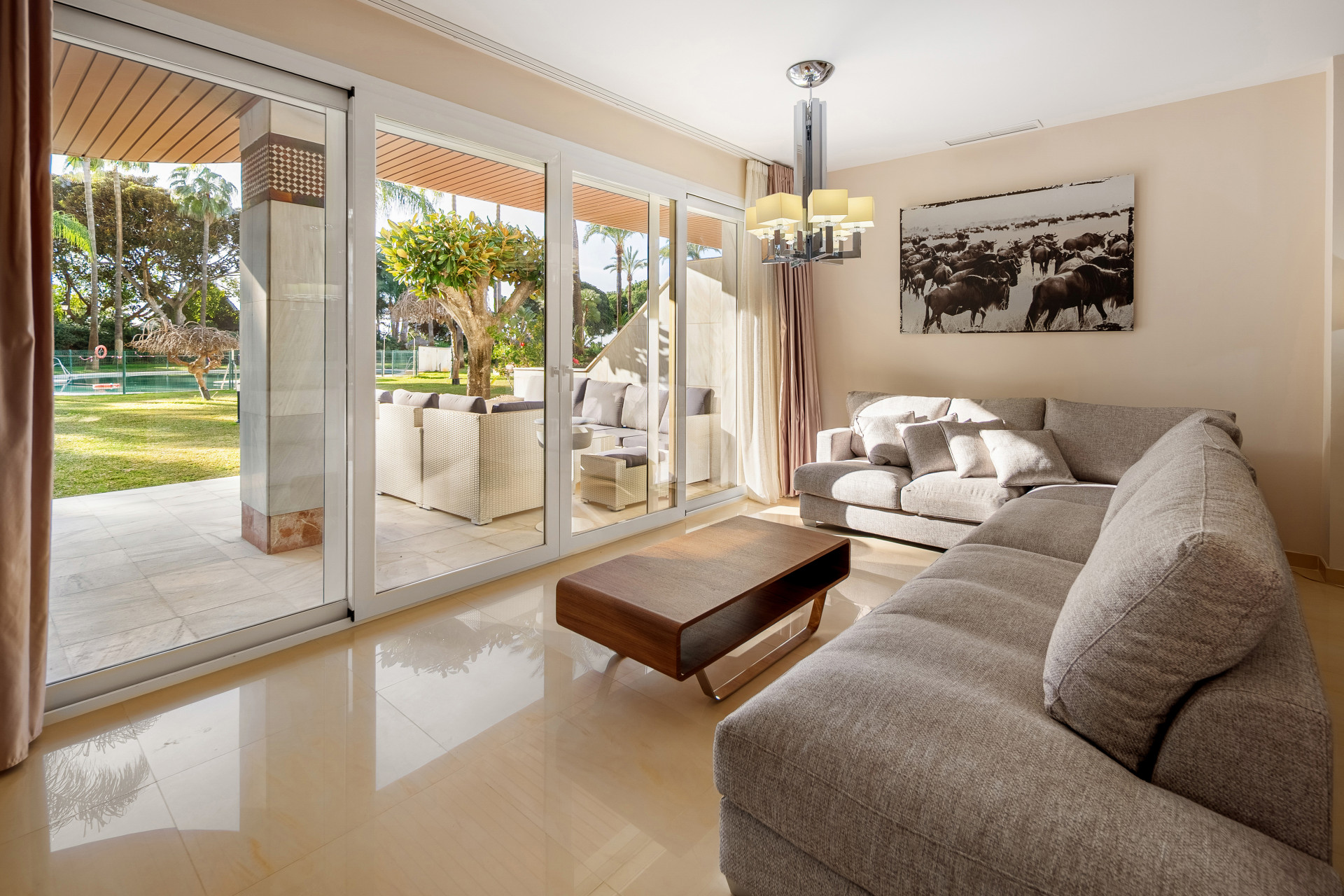 6 bedroom Apartment in Marbella, Malaga, Spain – 428-05282P