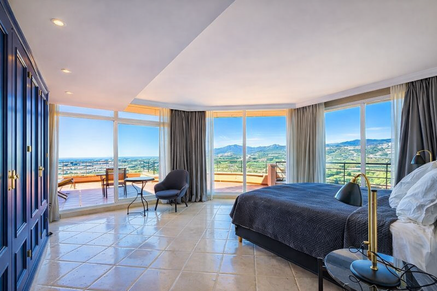 5 bedroom Duplex Penthouse in Marbella, Malaga, Spain – 428-05283P