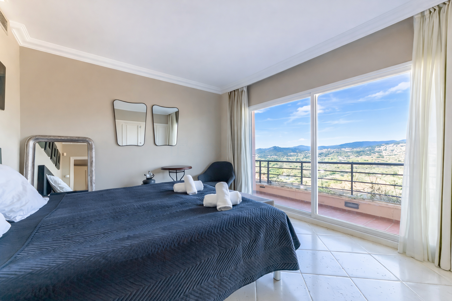 5 bedroom Duplex Penthouse in Marbella, Malaga, Spain – 428-05283P