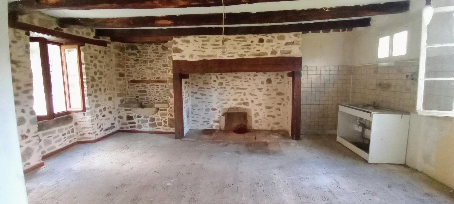 2 bedroom maison in Forges, Corrèze, France