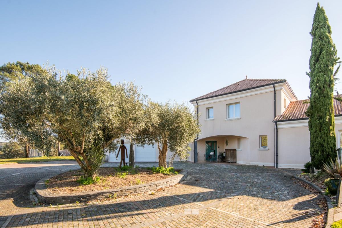 4 bedroom demeure in Ussac, Corrèze, France