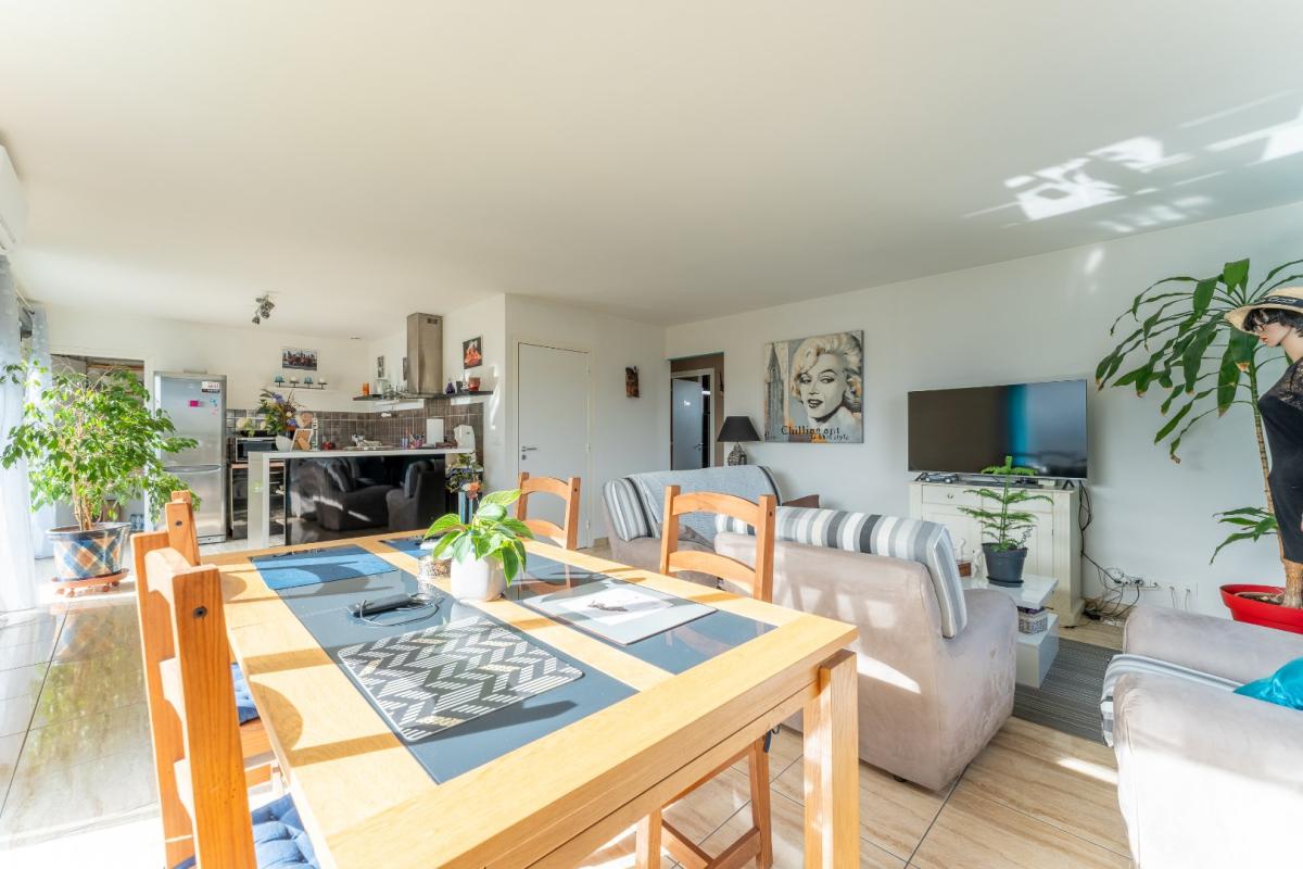 bureau in Andernos Les Bains, Gironde, France