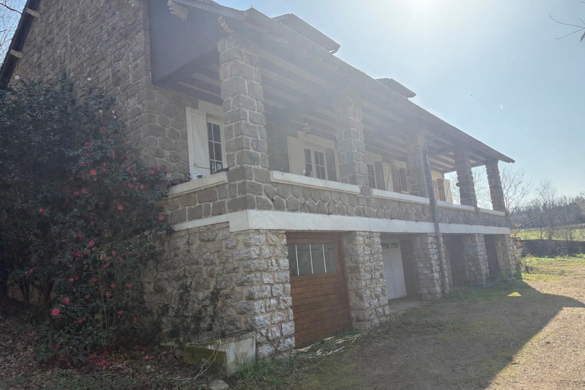 4 bedroom maison in Brive La Gaillarde, Corrèze, France