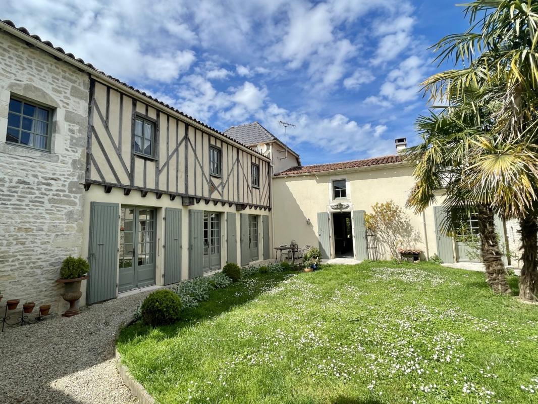 4 bedroom propriete in Haimps, Charente-Maritime, France