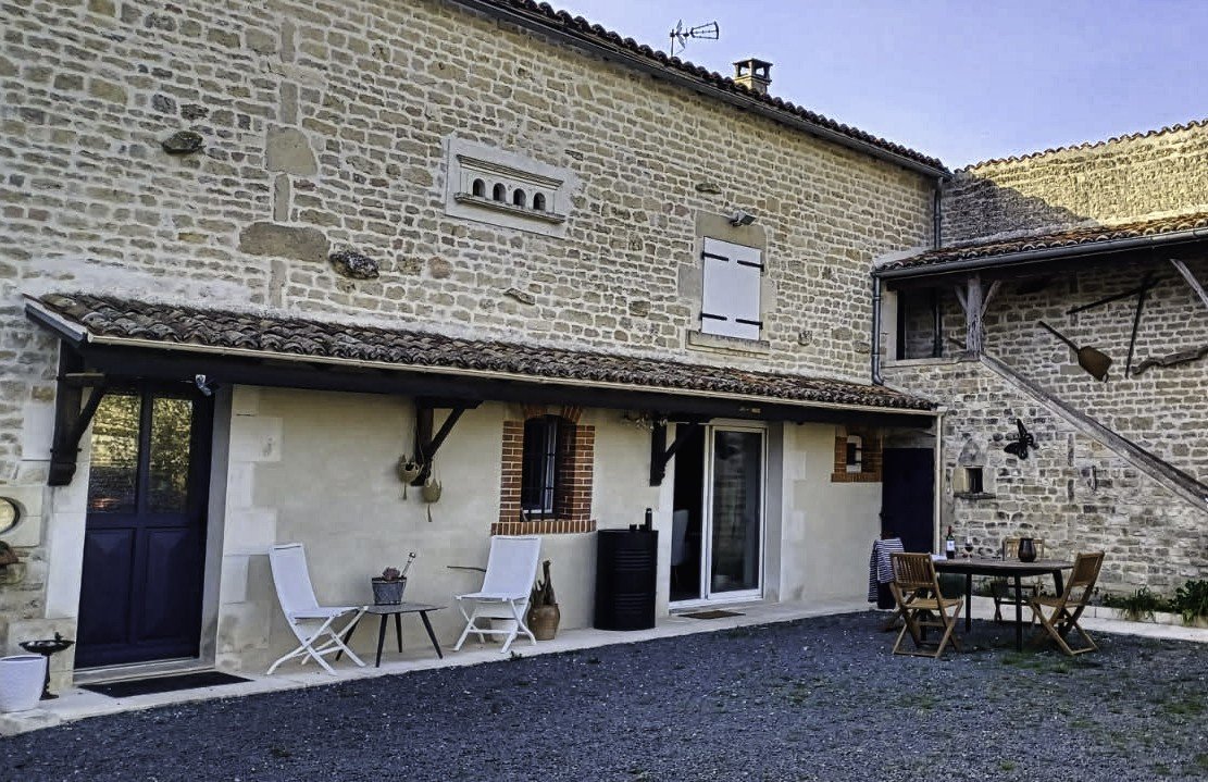 2 bedroom maison in Aulnay, Charente-Maritime, France