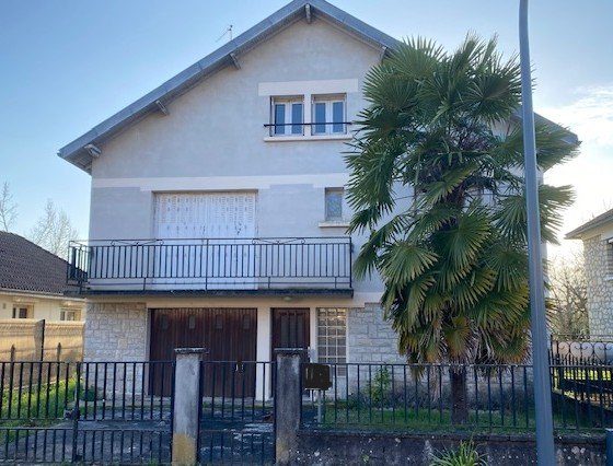 maison de ville in Malemort Sur Correze, Corrèze, France