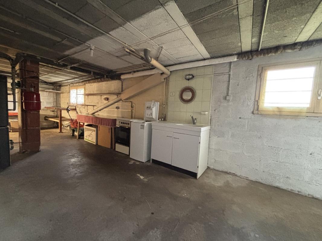 2 bedroom maison in Ruffec, Charente, France