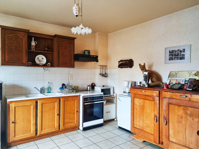 Charming Detached House, ready to move into, with a large garden and excellent road links in Manche, Normandy