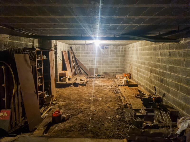 Charming Detached House, ready to move into, with a large garden and excellent road links in Manche, Normandy