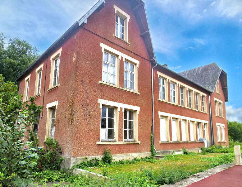 A solidly constructed building in need of renovation, located in a vibrant and sought-after area, offering strong potential for appreciation for a savvy investor