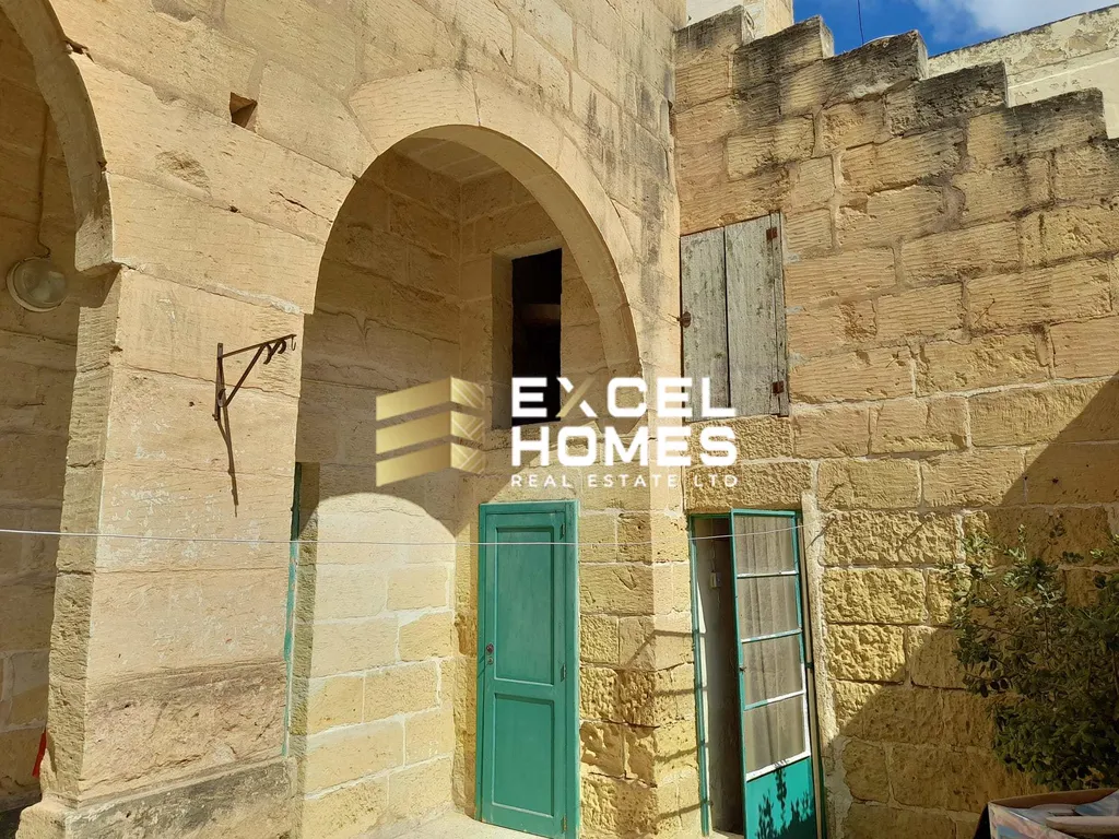 3 bedroom Farmhouse in Xewkija, Malta – 66843