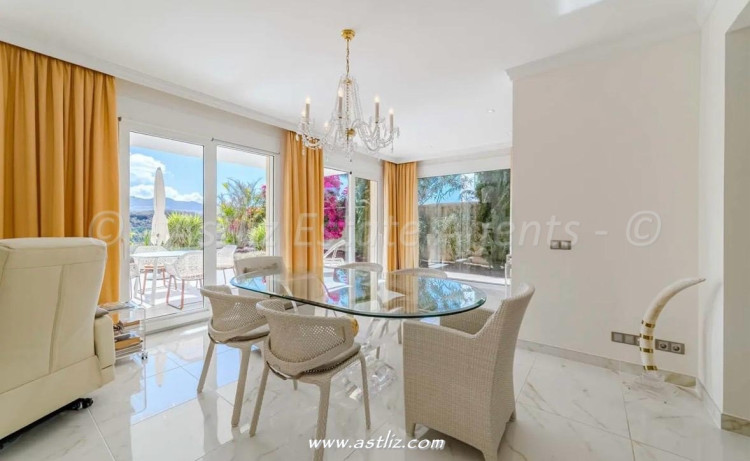 4 bedroom villa in Golf Adeje, La Caleta, Spain – AAEP1884