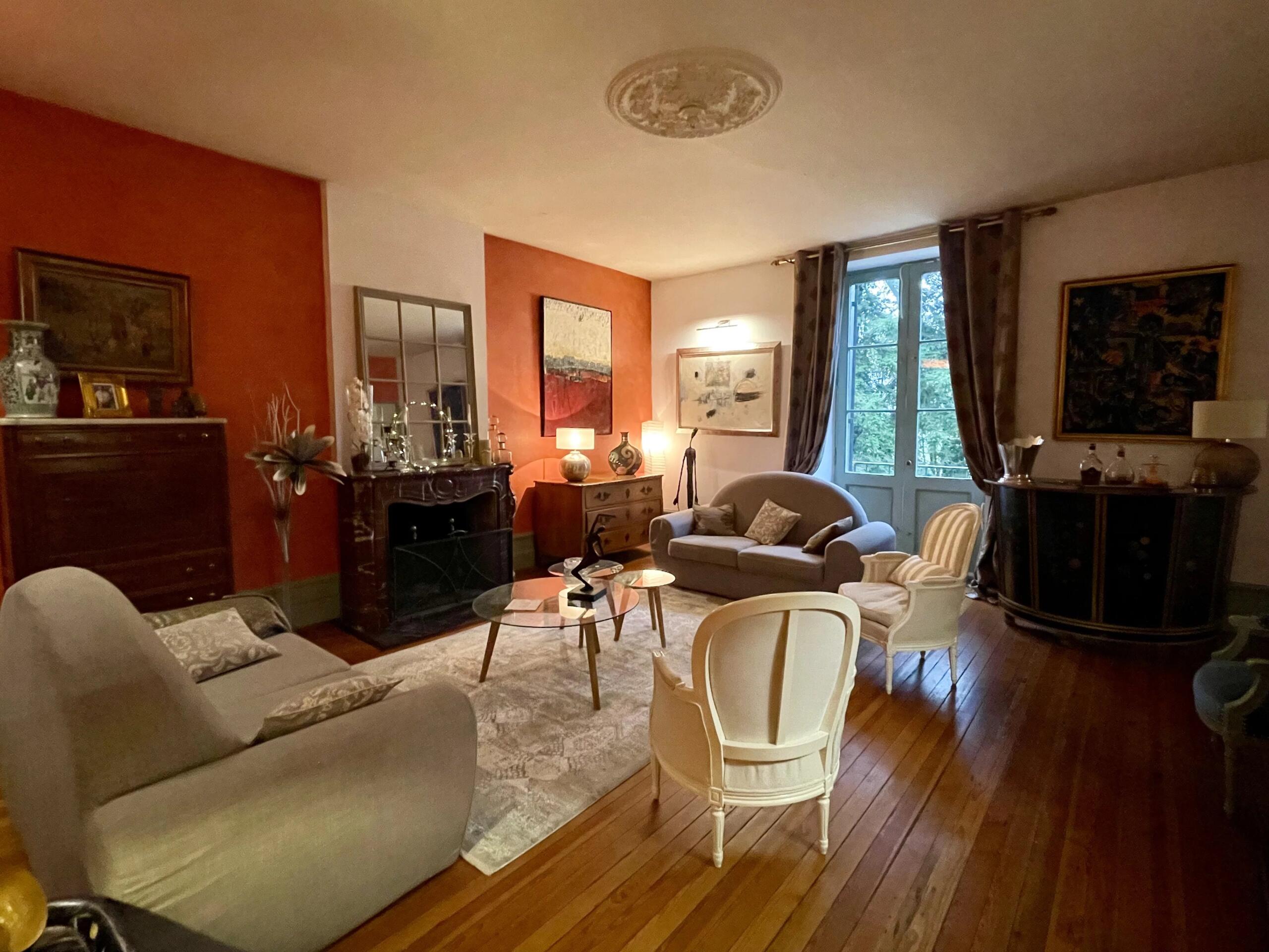 5 bed Manor House with Pool in the Heart of Cérons (33), Aquitaine – France – BVI82299